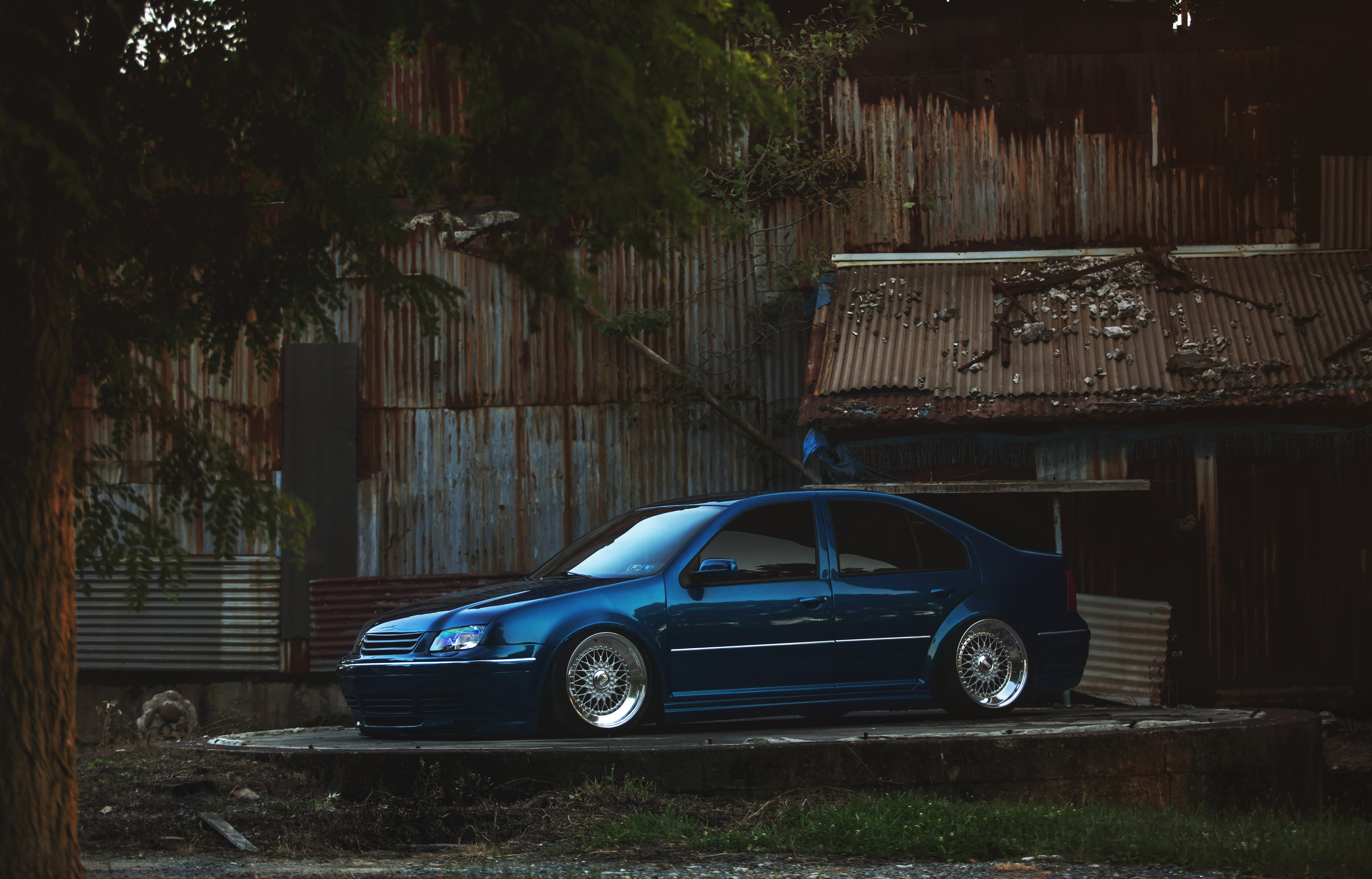 classic, mode of transportation, building, day, mode of Transport, tree, outdoors, Jetta, motor vehicle, 5K, architecture, transportation, urban Scene, HD Wallpaper