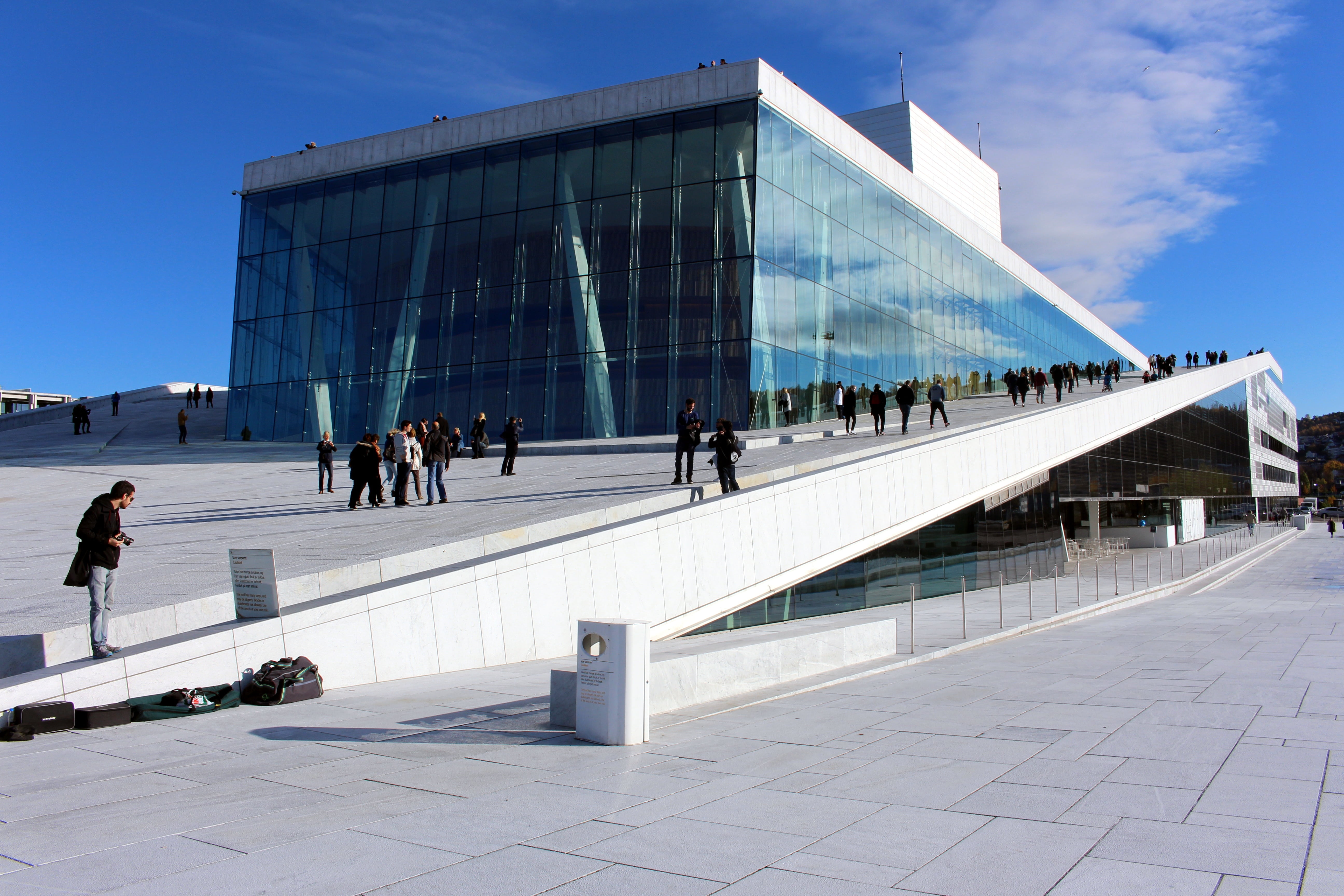 people, men, oslo, nature, opera, building, 5K, women, day, office building exterior, built structure, white, walking, real people, building exterior, HD Wallpaper