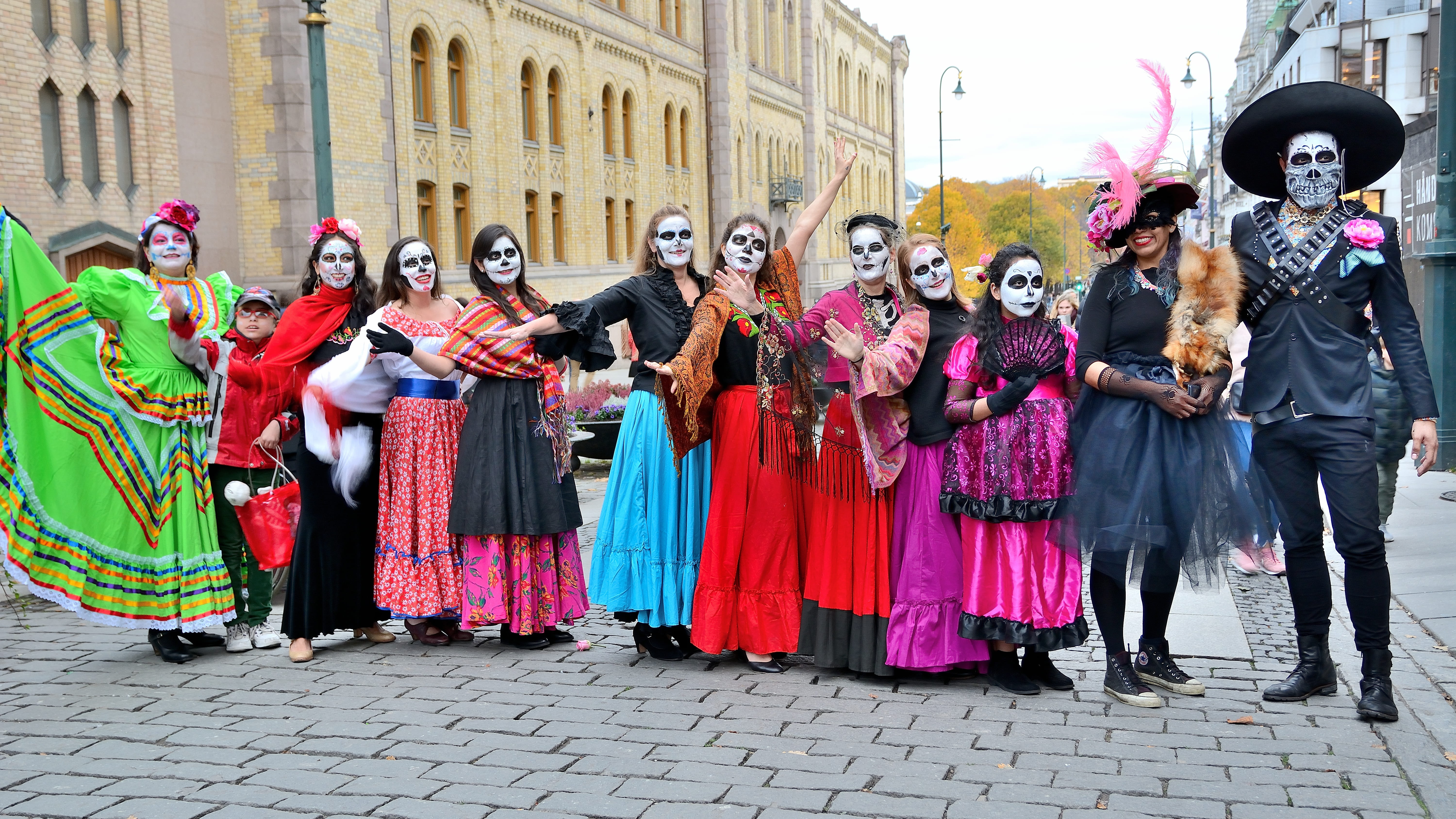 built structure, real people, disguise, 5K, culture, day of the dead, clothing, traditional, building exterior, death, religion, multi colored, norway, HD Wallpaper