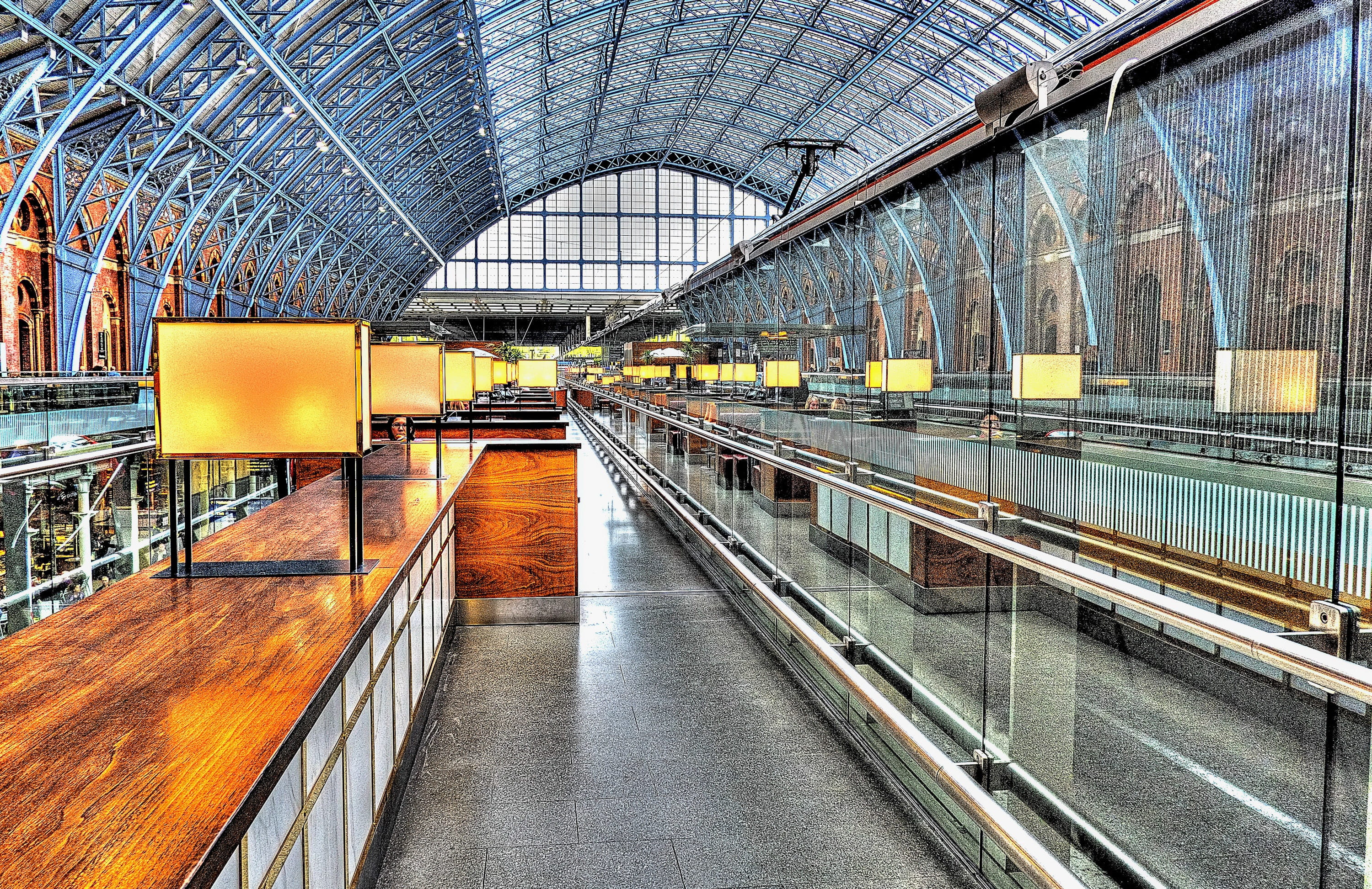 moving walkway, Rail Station, 2K, modern, departure, connection, direction, railway, architecture, empty, travel, Platform, roof, drinker, transportation, HD Wallpaper