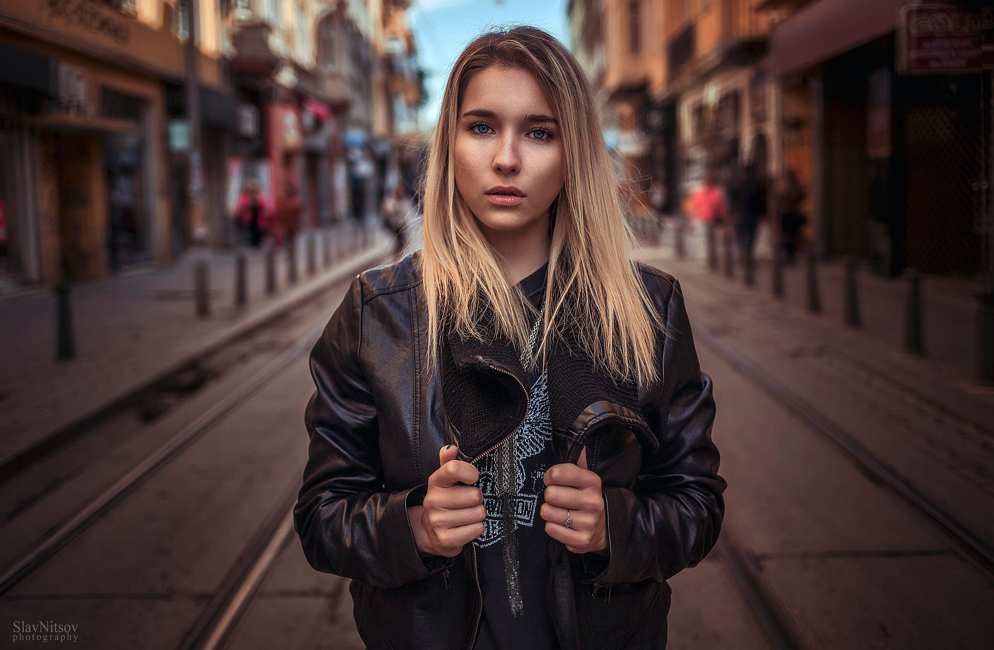 street, Slav Nitsov, portrait, makeup, 1080P, model, the city, bokeh, Ina K., kozhanka, in black, hairstyle, pose, home, blonde, is, on the road, background, HD Wallpaper