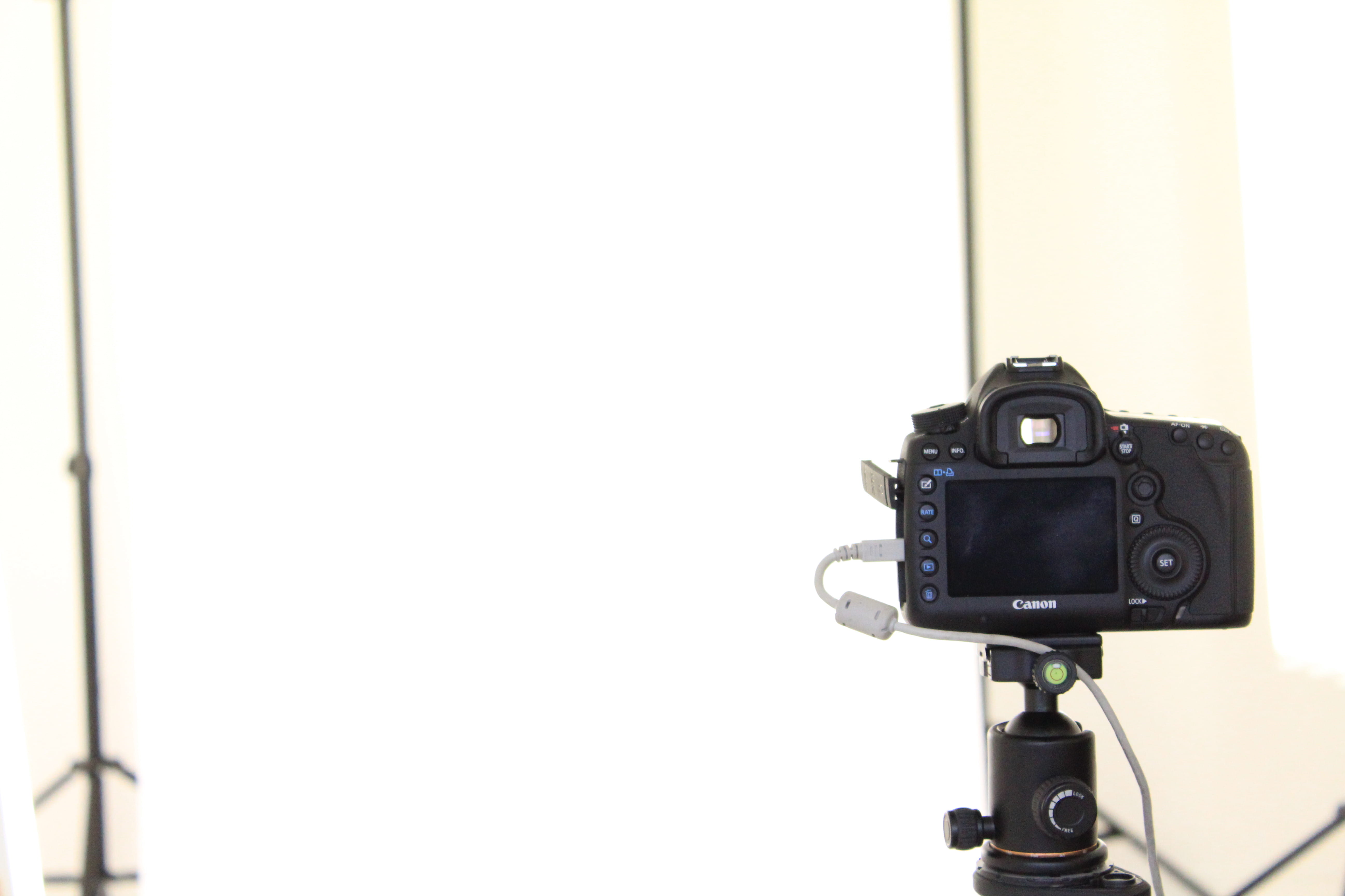 digital camera, canon, photo, tripod, copy space, screen, strap, equipment, technology, close-up, electronics, photographing, slr camera, arts culture and entertainment, HD Wallpaper