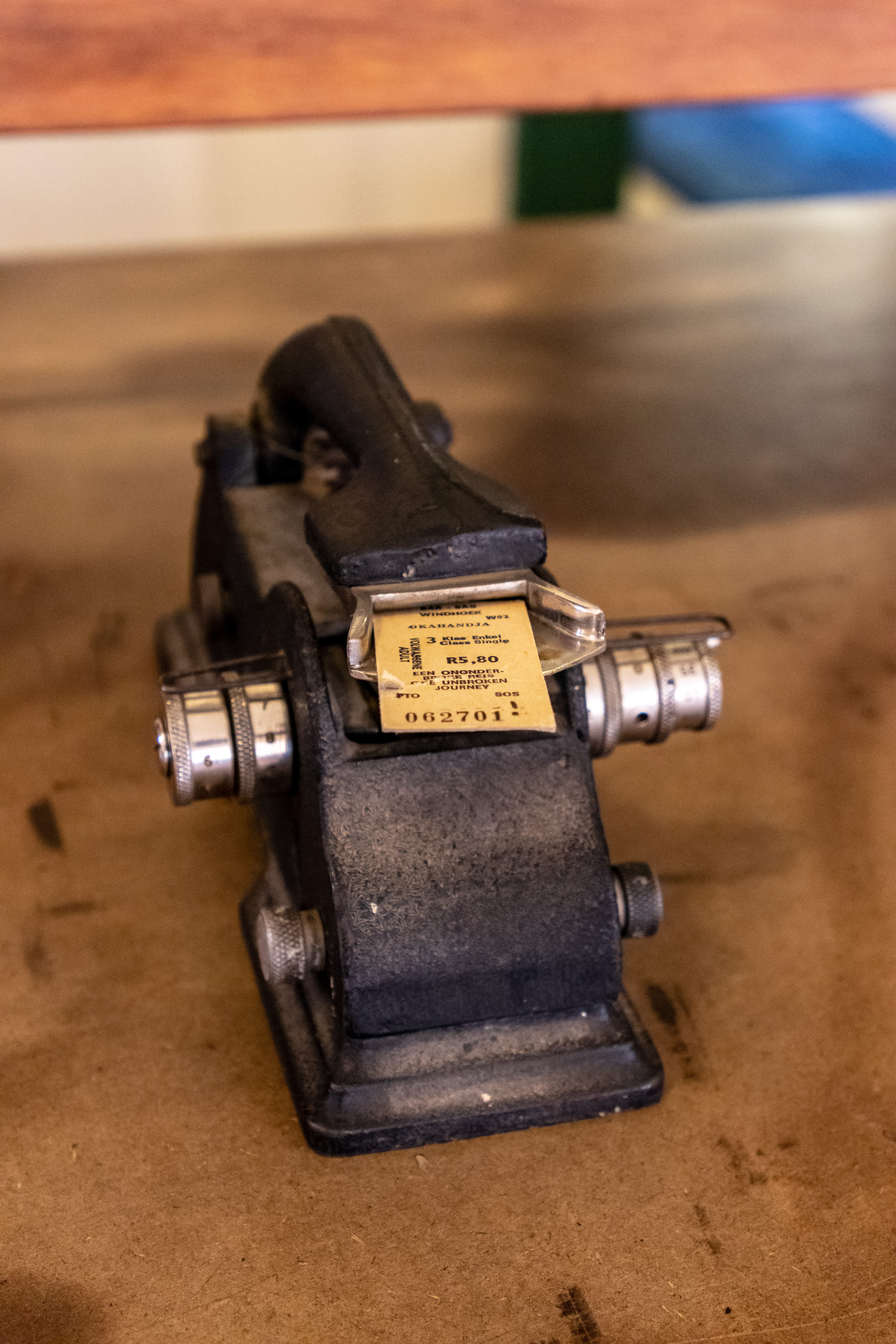 antique, microscope, table, metal, no people, single object, projector, vise, adapter, retro styled, machine, hardwood, cannon, camera, technology, motor, Phone HD Wallpaper