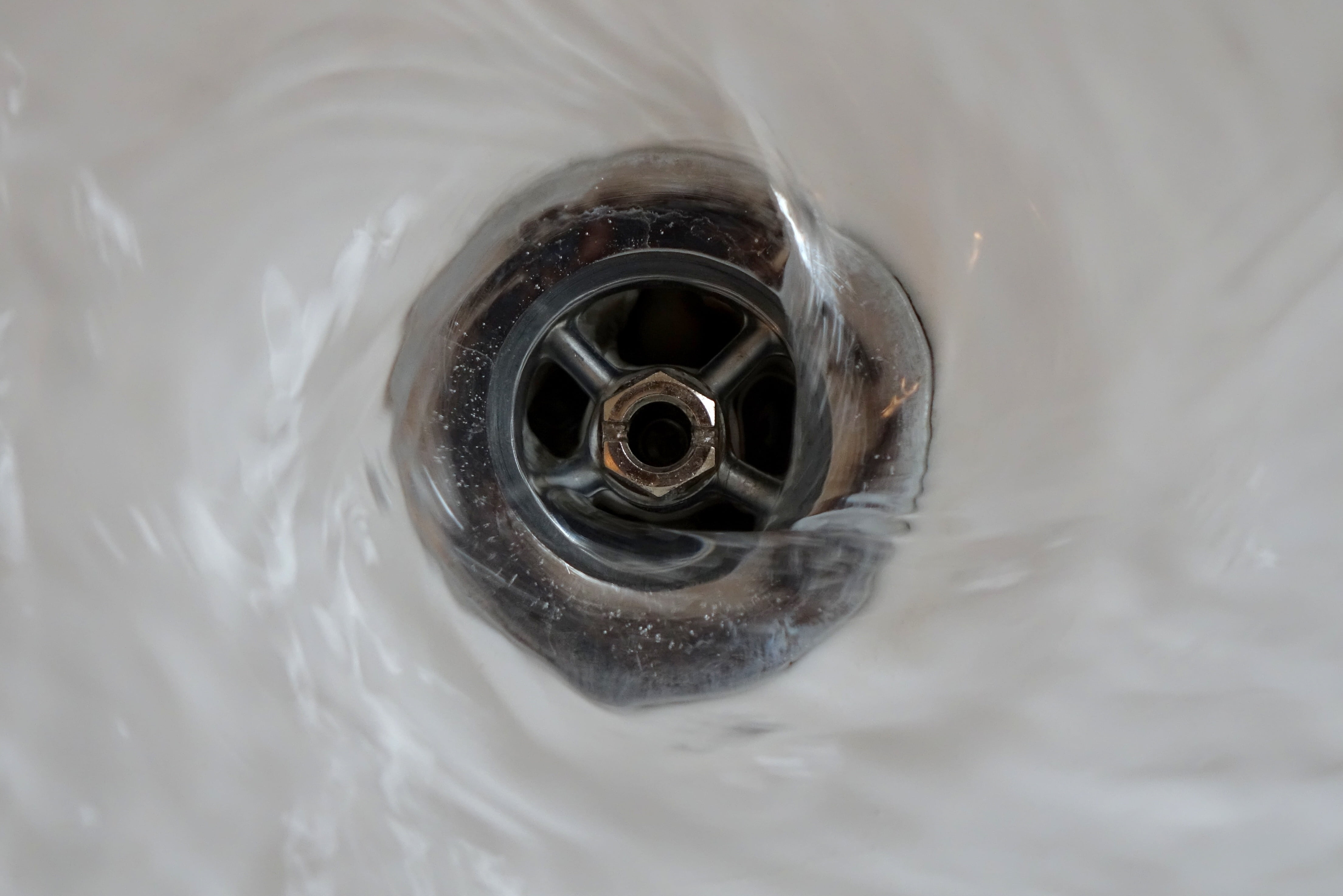 home, indoors, wet, circle, chrome, close-up, silver colored, bathroom fixtures, no people, 4K, steel, metal, domestic kitchen, domestic room, bathroom sink, HD Wallpaper