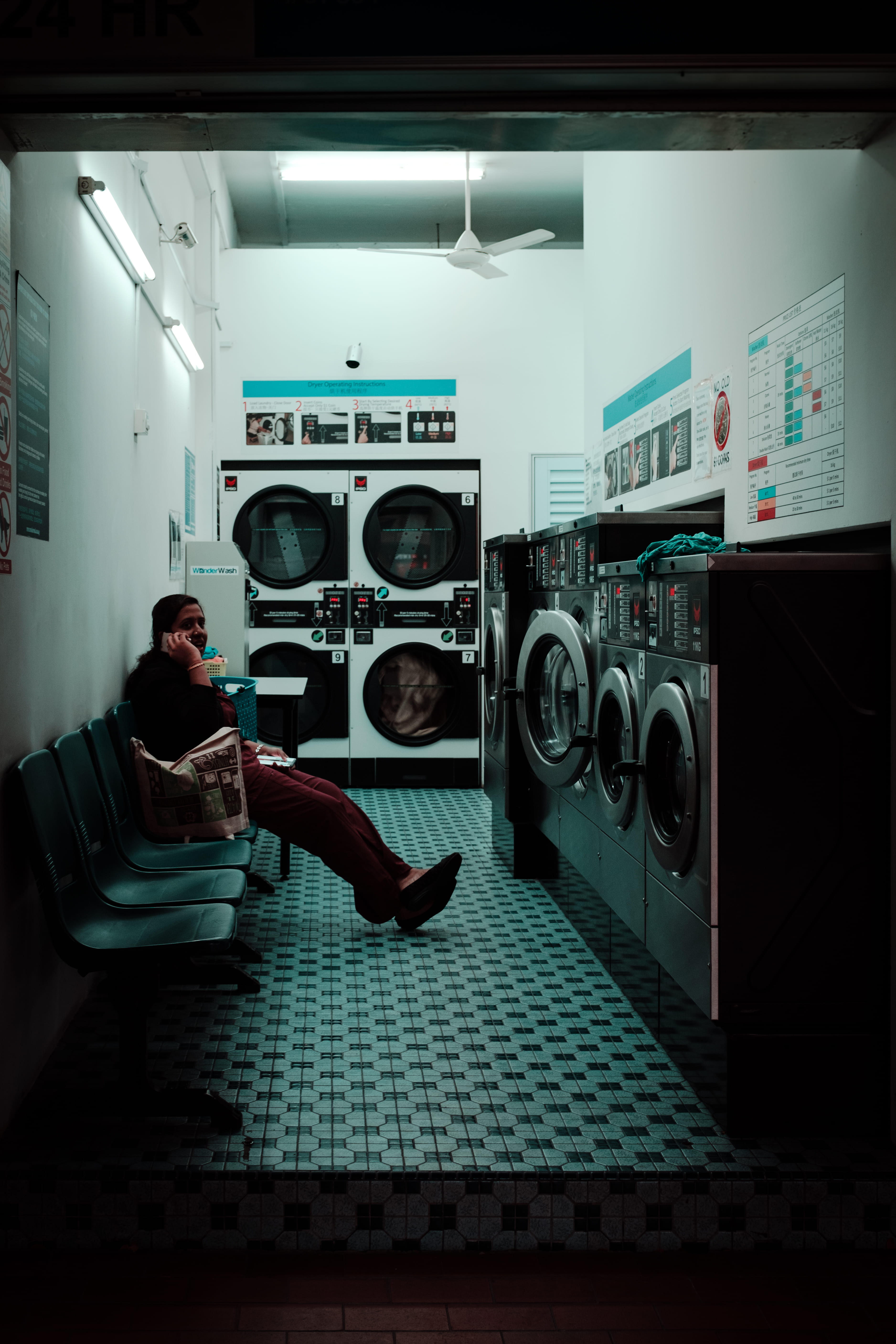 technology, laundromat, flooring, leisure activity, sitting, lifestyles, washing machine, laundrette, 5K, appliance, adult, men, chair, dryer, casual clothing, Phone HD Wallpaper