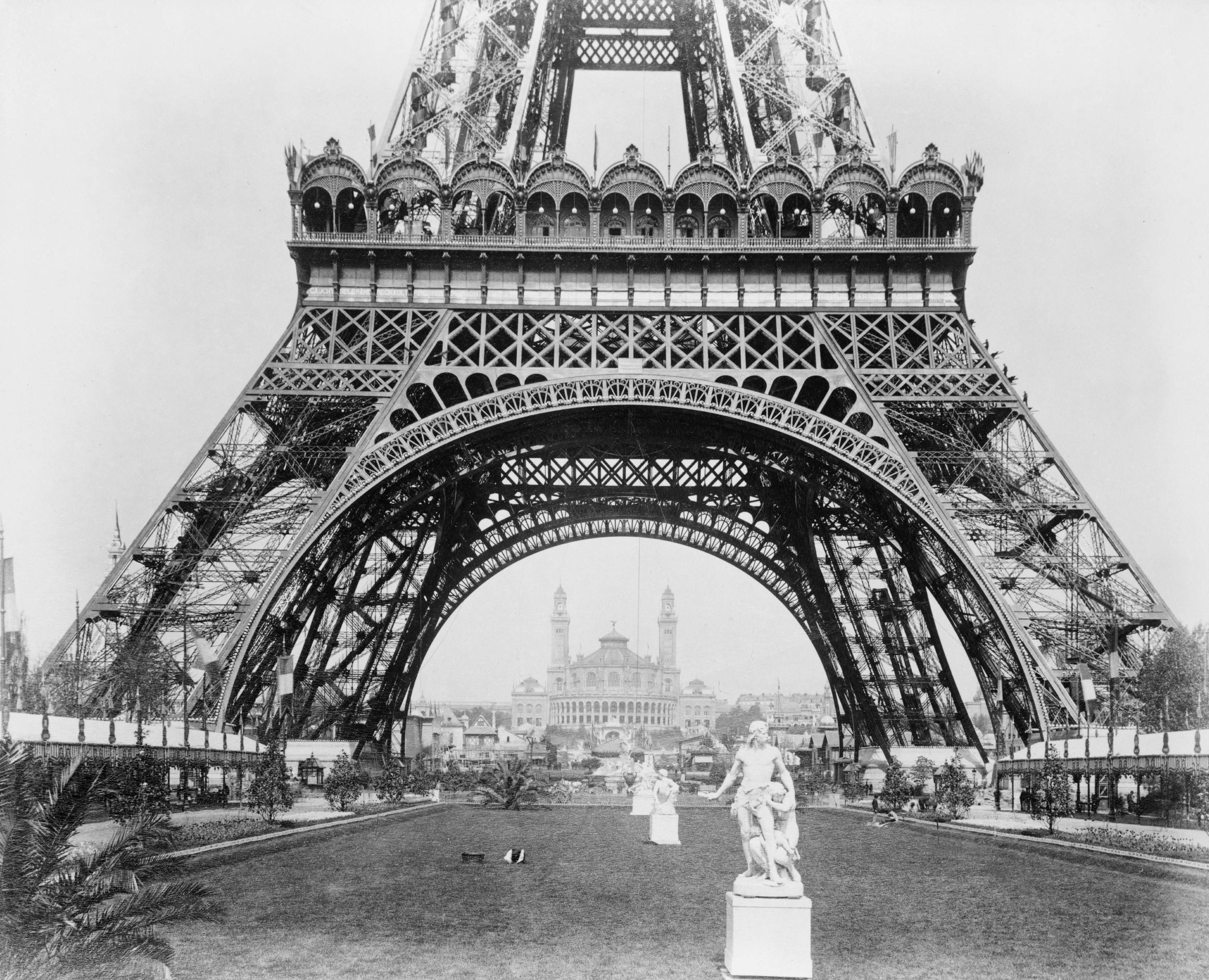 historic, construction, building exterior, architecture, history, women, tourism, low angle view, travel destinations, built structure, world exposition, HD Wallpaper