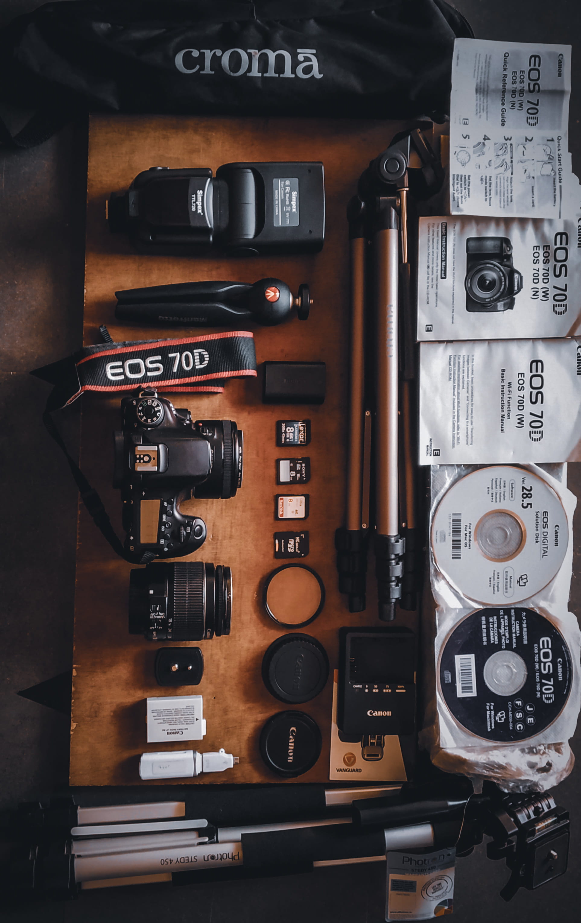 industry, modern, portrait, photography equipment, choice, communication, no people, collection, tripod, wireless, indoors, text, top view, lens, still life, Phone HD Wallpaper