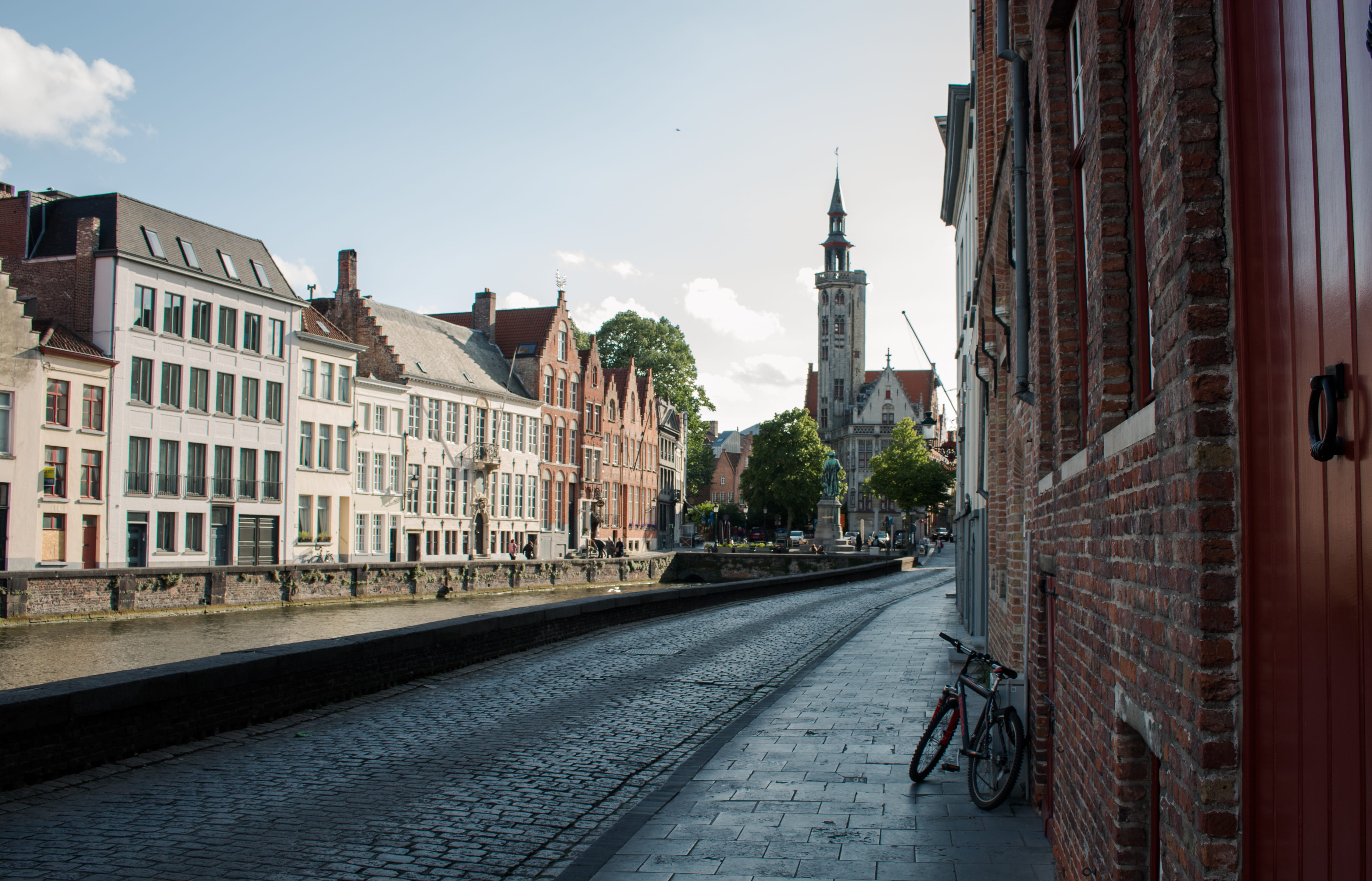 handelksom, pavement, built structure, spire, door, direction, travel destinations, incidental people, canon, skyline, 70d, houses, the way forward, jan van eyckplein, HD Wallpaper