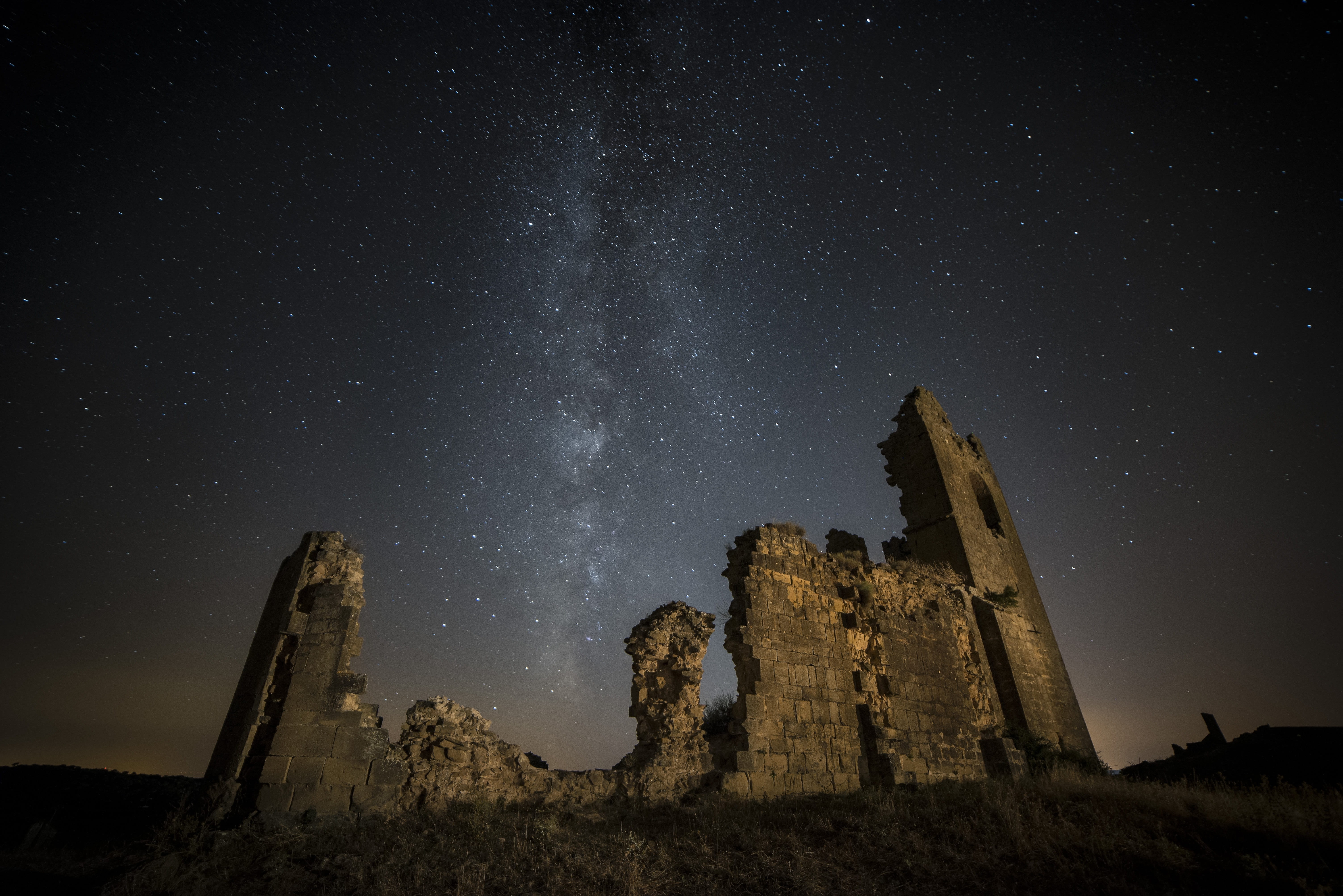 milky way, architecture, navarre, building exterior, nature, star, old ruin, outdoors, 5K, space, moon, building, baigorri, no people, low angle view, HD Wallpaper