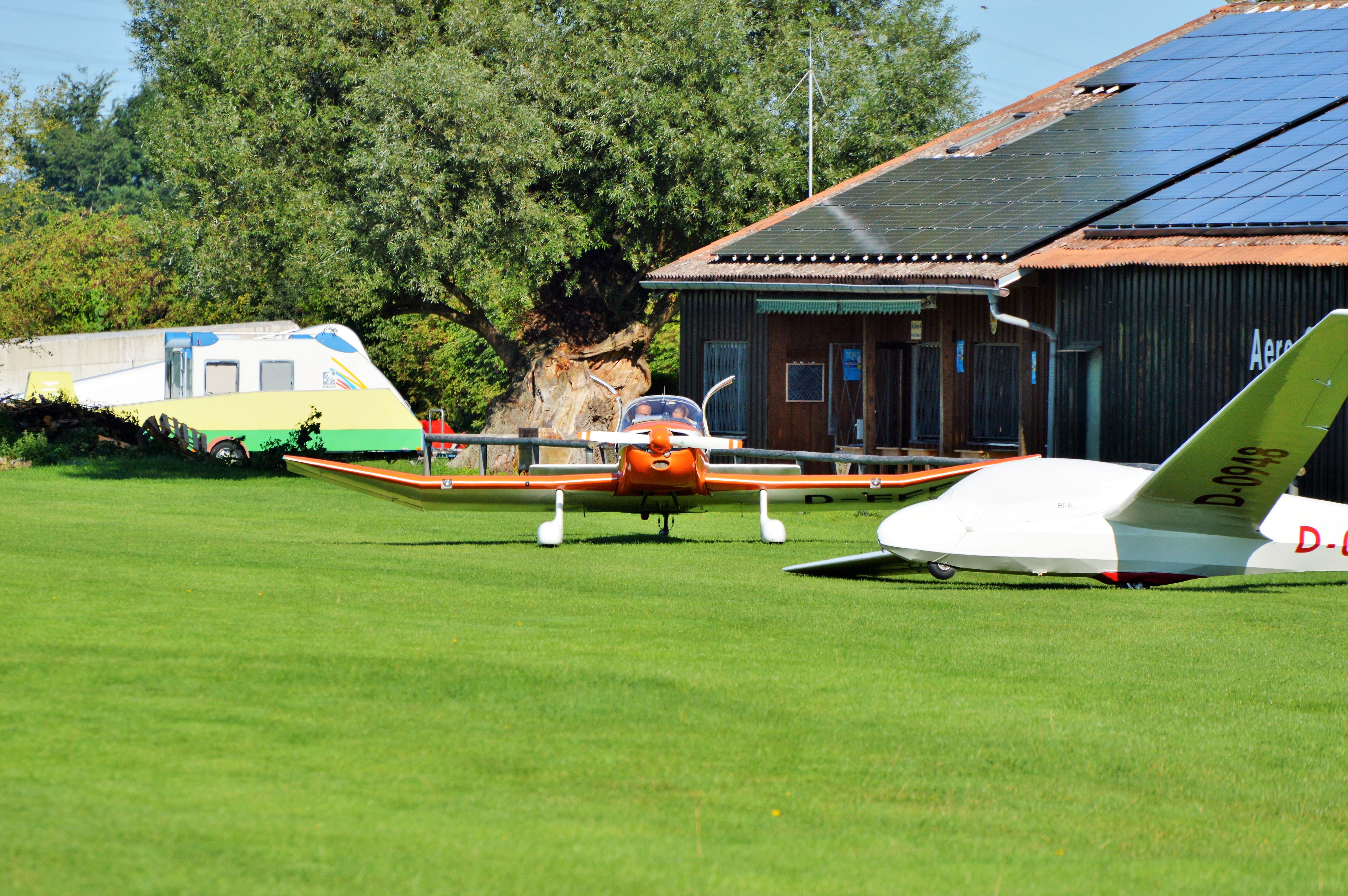 outdoors, built structure, house, 5K, m17, green color, building, sport aircraft, light aircraft, tree, propeller plane, growth, building exterior, transportation, HD Wallpaper