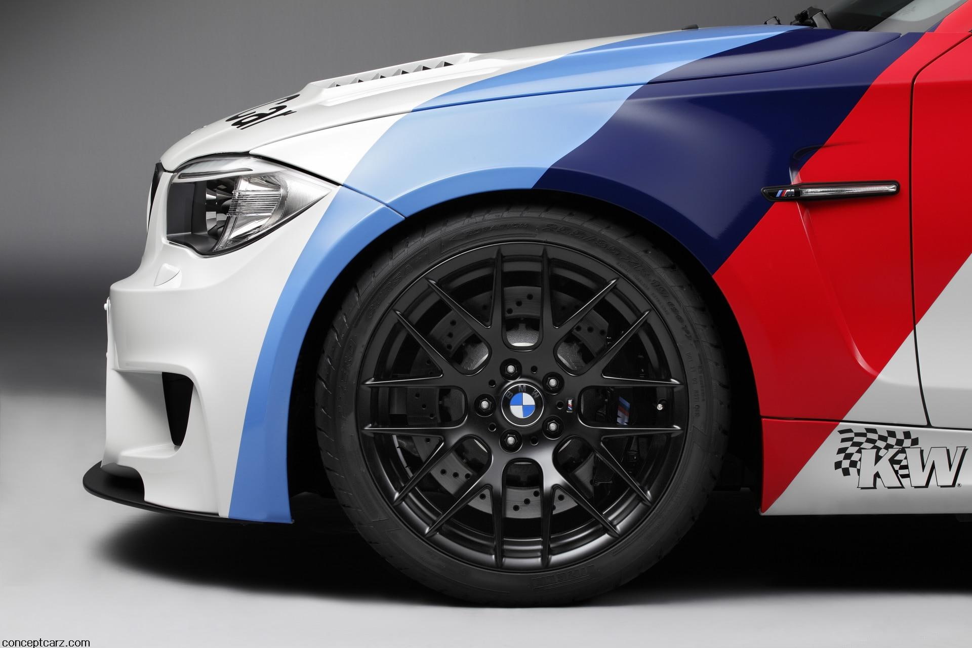 coup, atilde, shape, blue, auto racing, no people, black color, silver colored, m, series, indoors, motor vehicle, wheel, sports race, number, luxury, wealth, HD Wallpaper