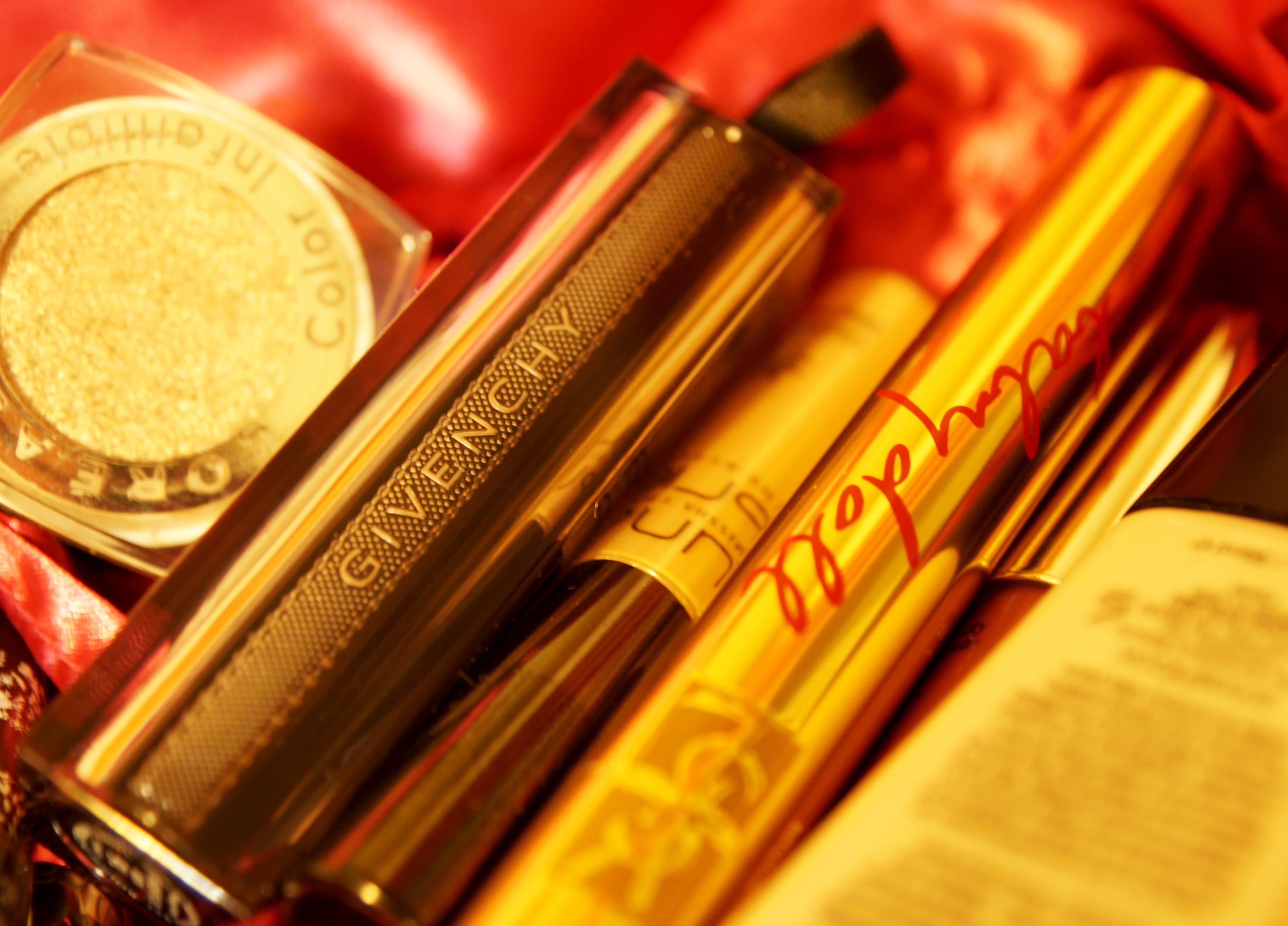 luxury, wealth, finance, large group of objects, still life, Shadow, high angle view, visage, choice, variation, shiny, selective focus, currency, Pomade, HD Wallpaper