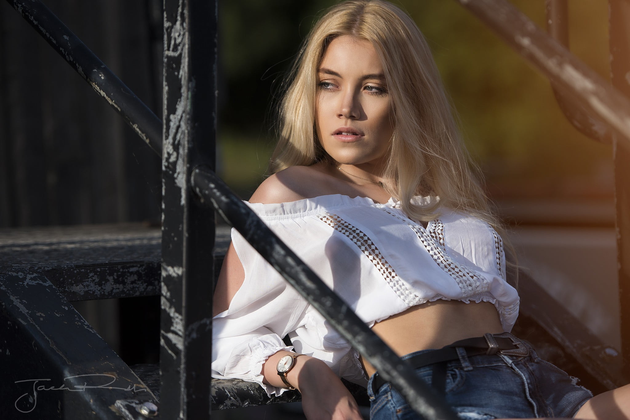 fashion, lifestyles, beauty, Jack Russell, beautiful woman, women, stairs, long hair, blonde, real people, looking away, adult, young adult, one person, HD Wallpaper