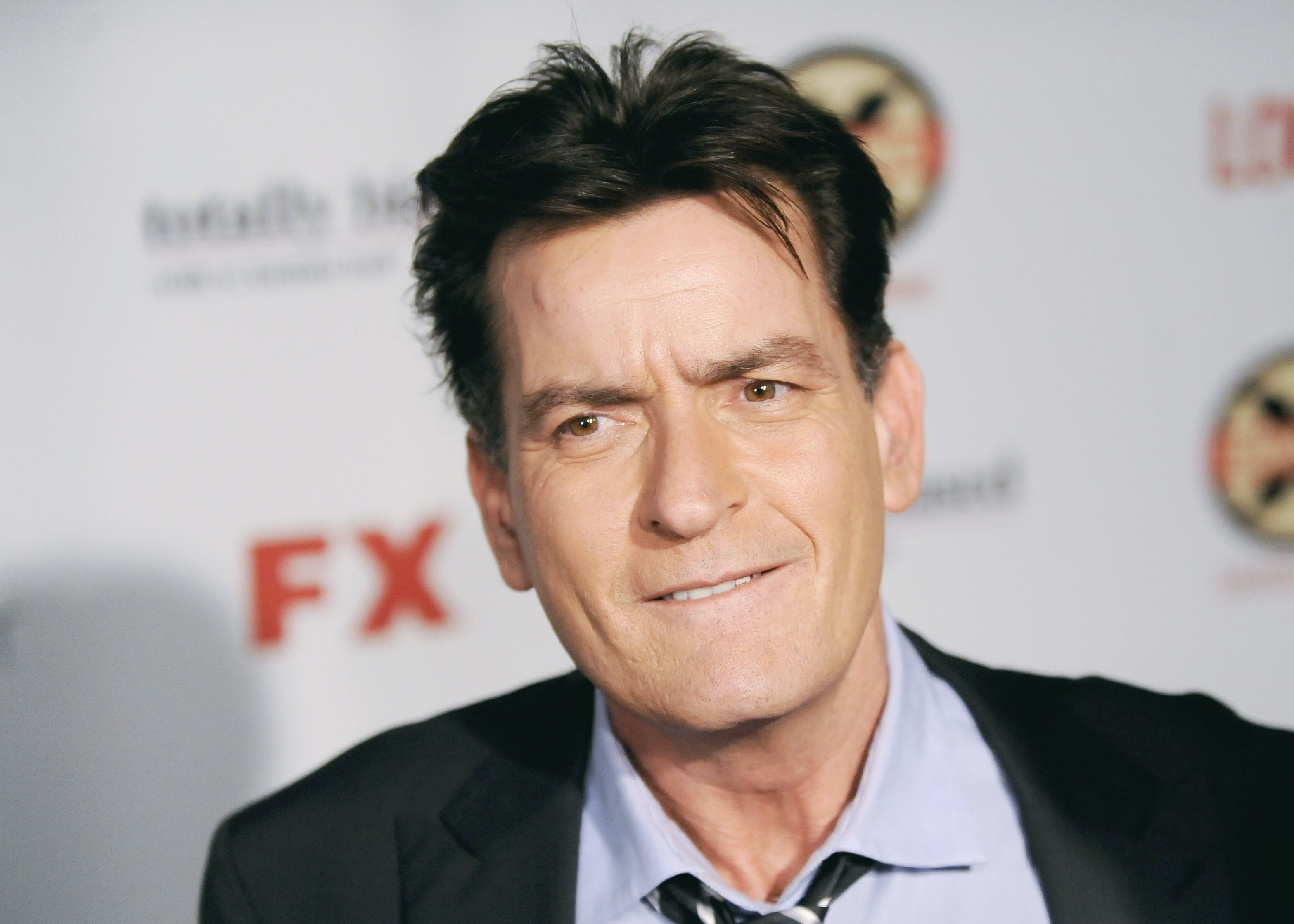 one person, charlie sheen, s, males, businessman, office, hairstyle, black, 2K, mature adult, focus on foreground, business person, mature men, blazer, HD Wallpaper