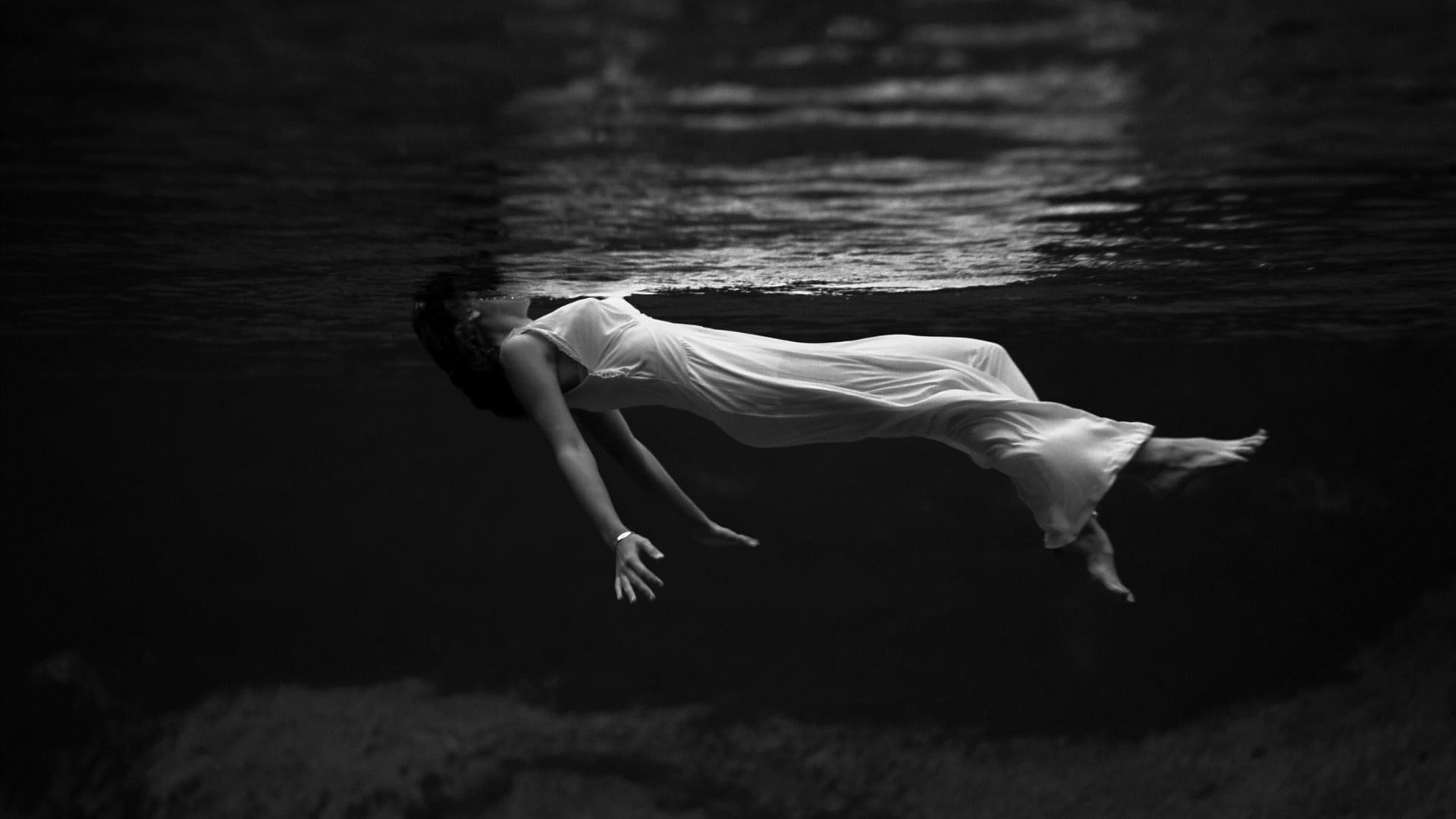 real people, 1080P, women, full length, Lana Del Rey, underwater, sea, monochrome, nature, one person, adult, young women, clothing, relaxation, side view, HD Wallpaper