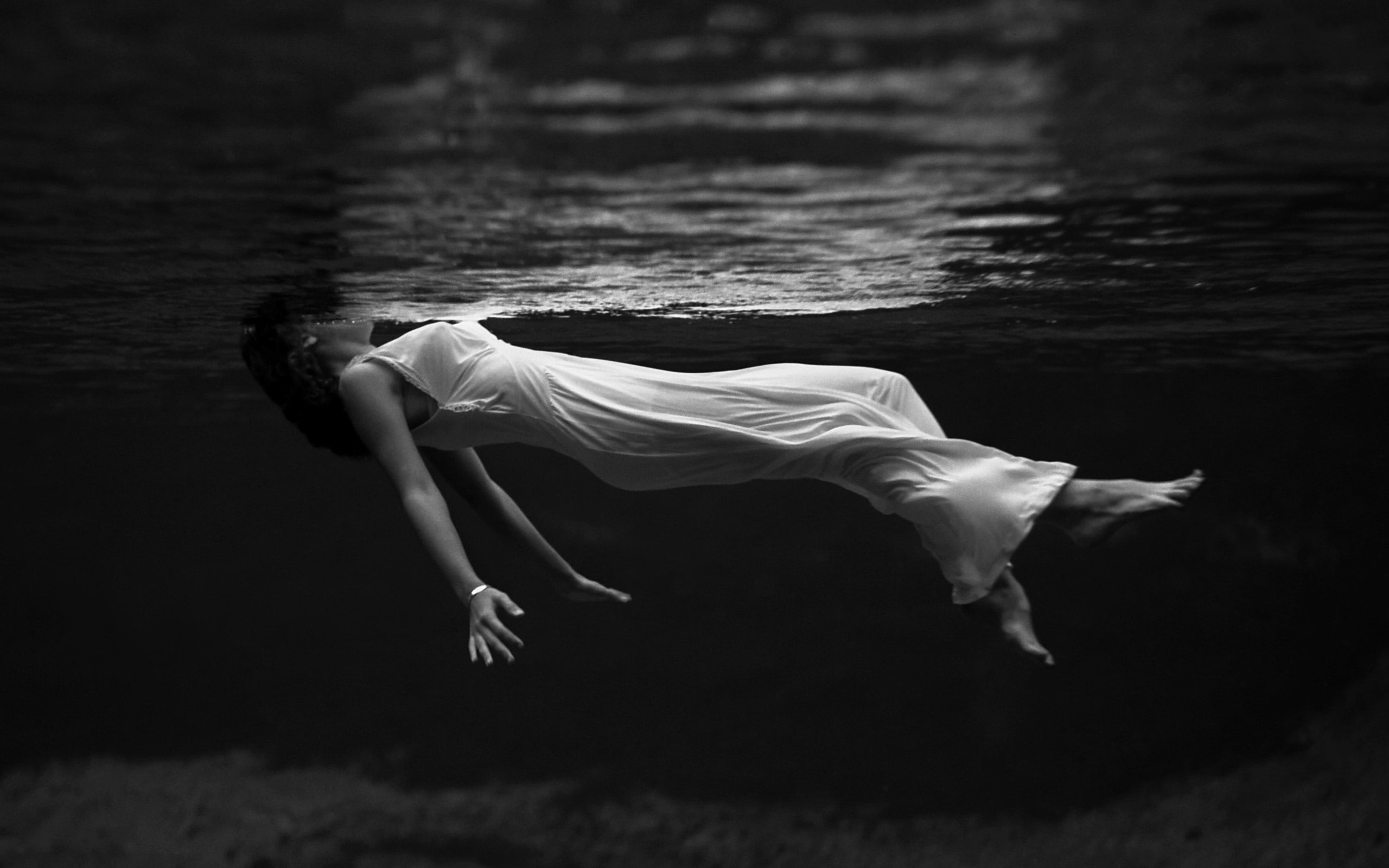 brunette, white clothing, barefoot, floating, women, 2K, The Chemical Brothers, monochrome, underwater, white dress, Lana Del Rey, HD Wallpaper