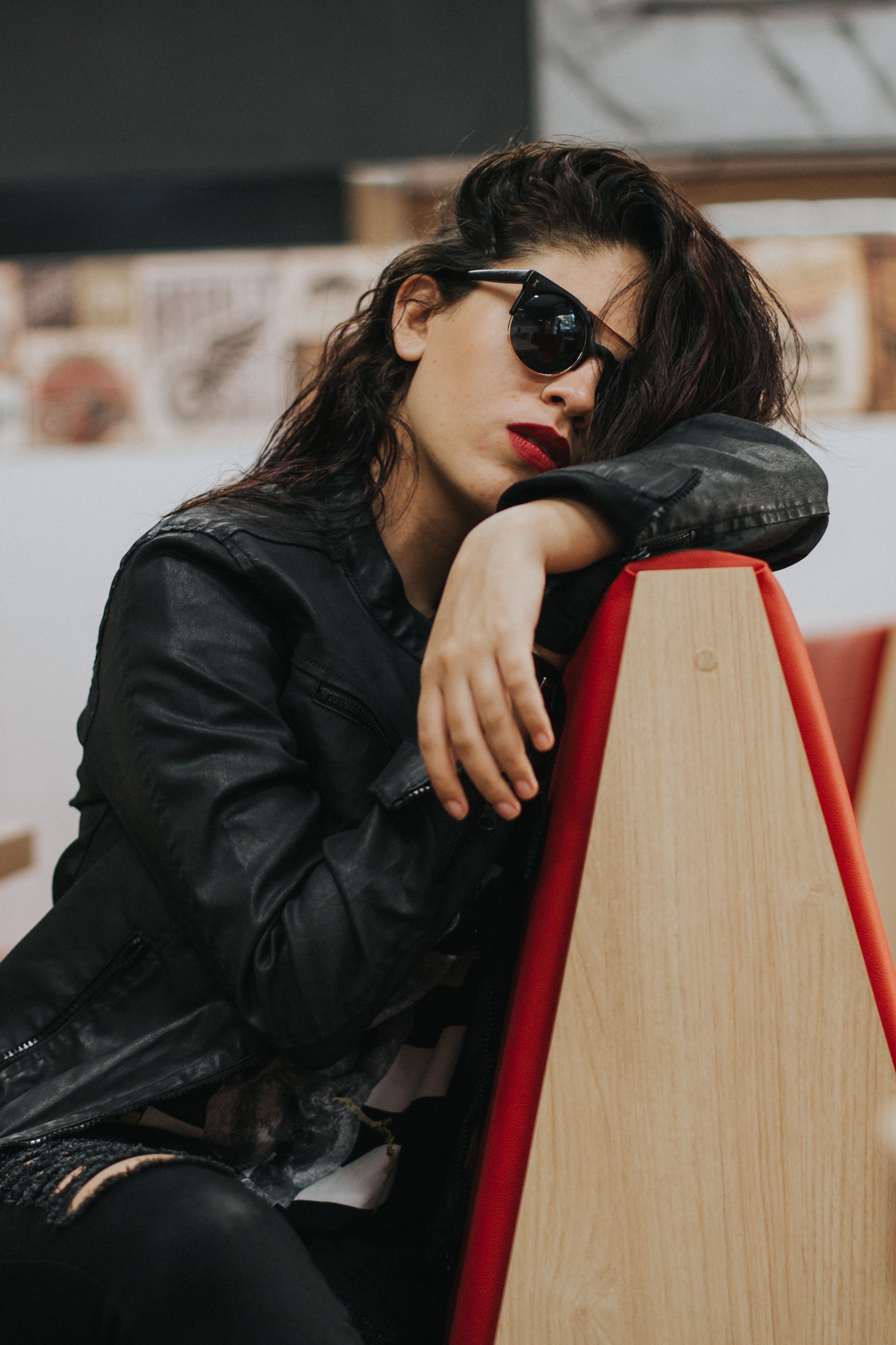 fashion, close-up, young women, fashionable, real people, photoshoot, black color, youth, women, wear, girl, beautiful, three quarter length, lifestyles, Phone HD Wallpaper