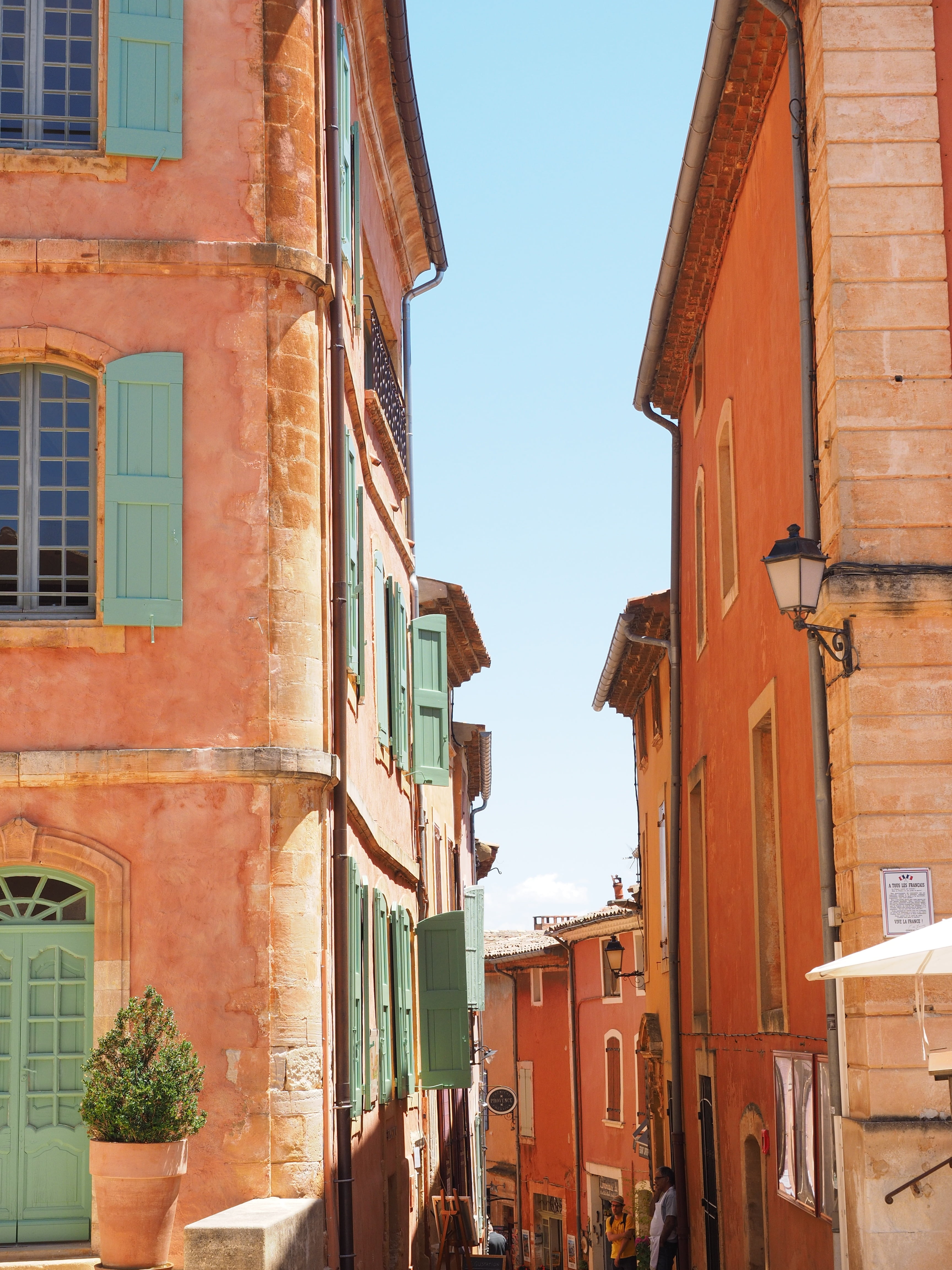 french community, no people, town, community, provence-alpes-côte dazur, clear sky, ochre colours, small town, sunlight, houses gorge, blue, vaucluse, city, Phone HD Wallpaper