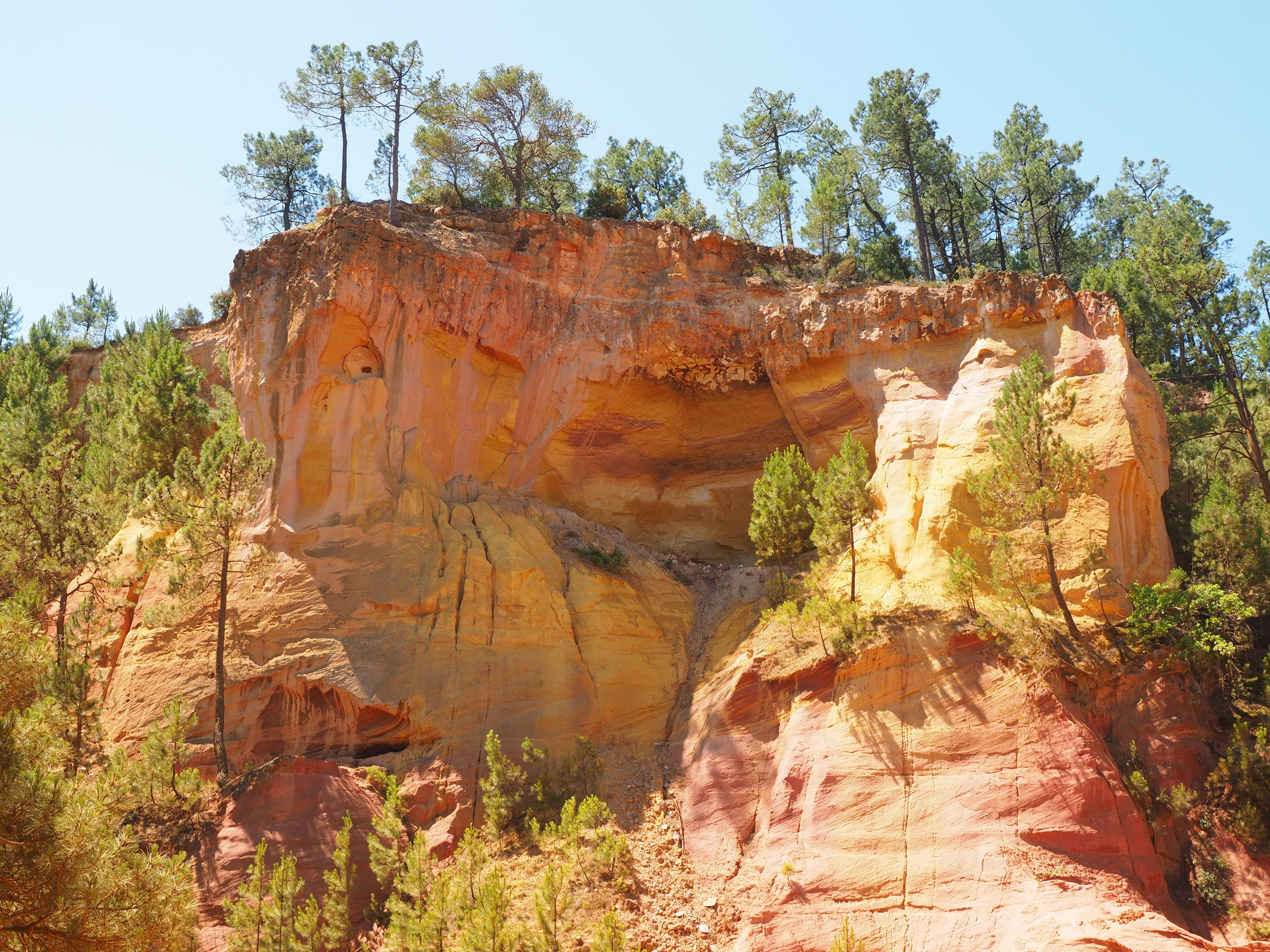 brown ironstone, apt, travel destinations, ocher mine, solid, ockerbraun, department of vaucluse, clay mineral, gordes, day, color, trees, tranquil scene, HD Wallpaper