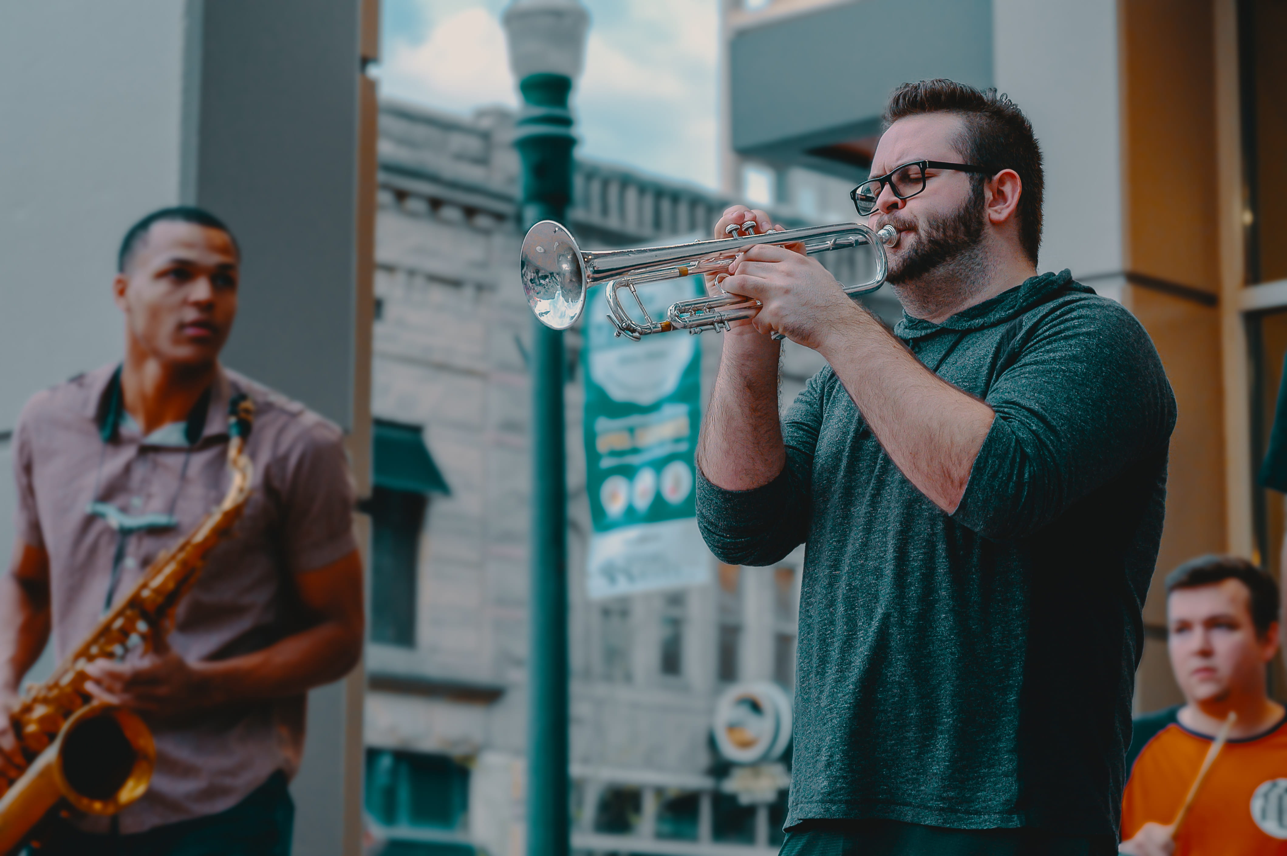 people, arts culture and entertainment, musical instrument, casual clothing, musician, performance, lifestyles, song, wear, jazz, eyeglasses, leisure activity, HD Wallpaper