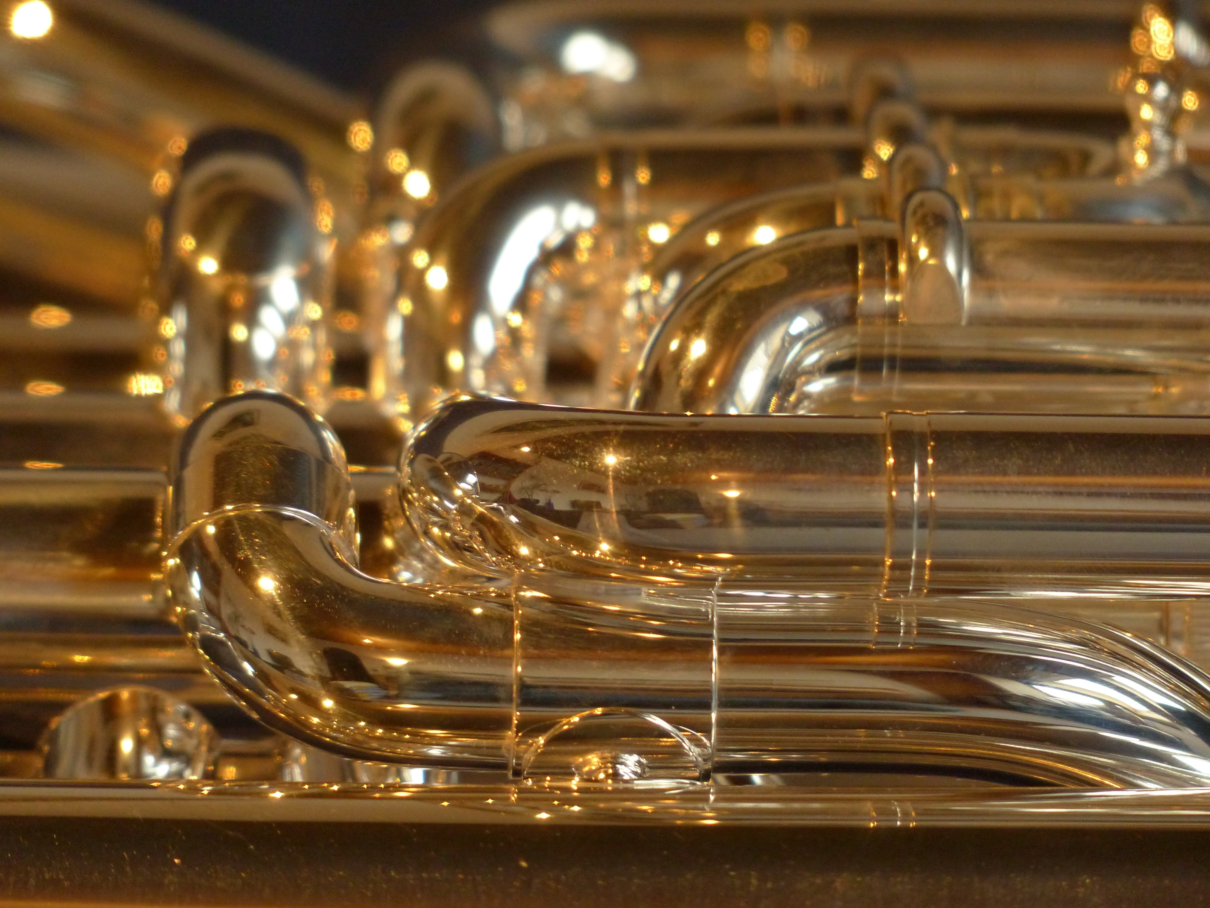 indoors, reflection, euphonium, 4K, bugle, close-up, trumpet, gold, no people, arts culture and entertainment, shine, trains, brass, pipes, illuminated, HD Wallpaper