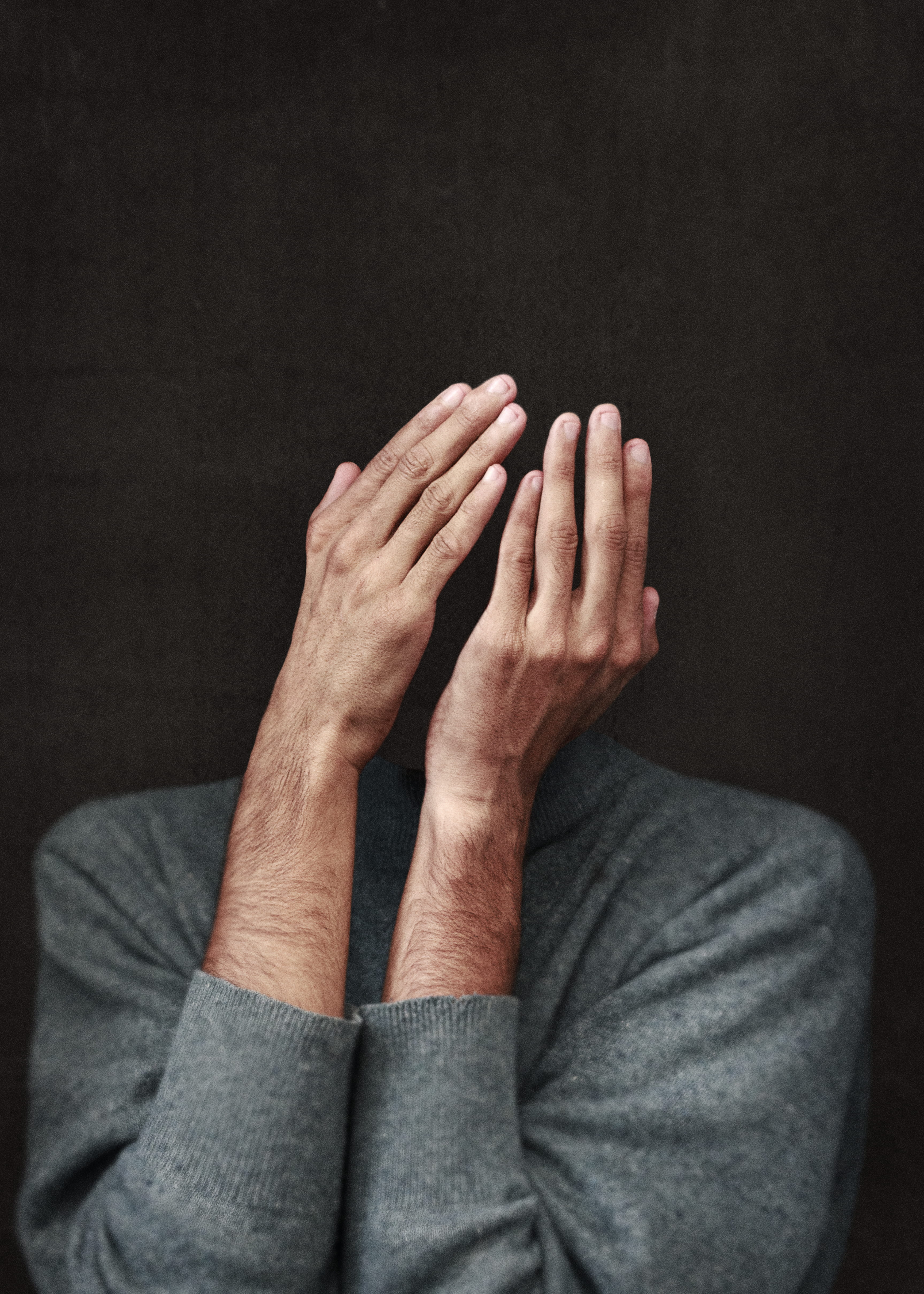 men, covering, photography, body part, pain, depression - sadness, real people, dark, sadness, sweater, person, obscured face, man, hands, studio shot, Phone HD Wallpaper