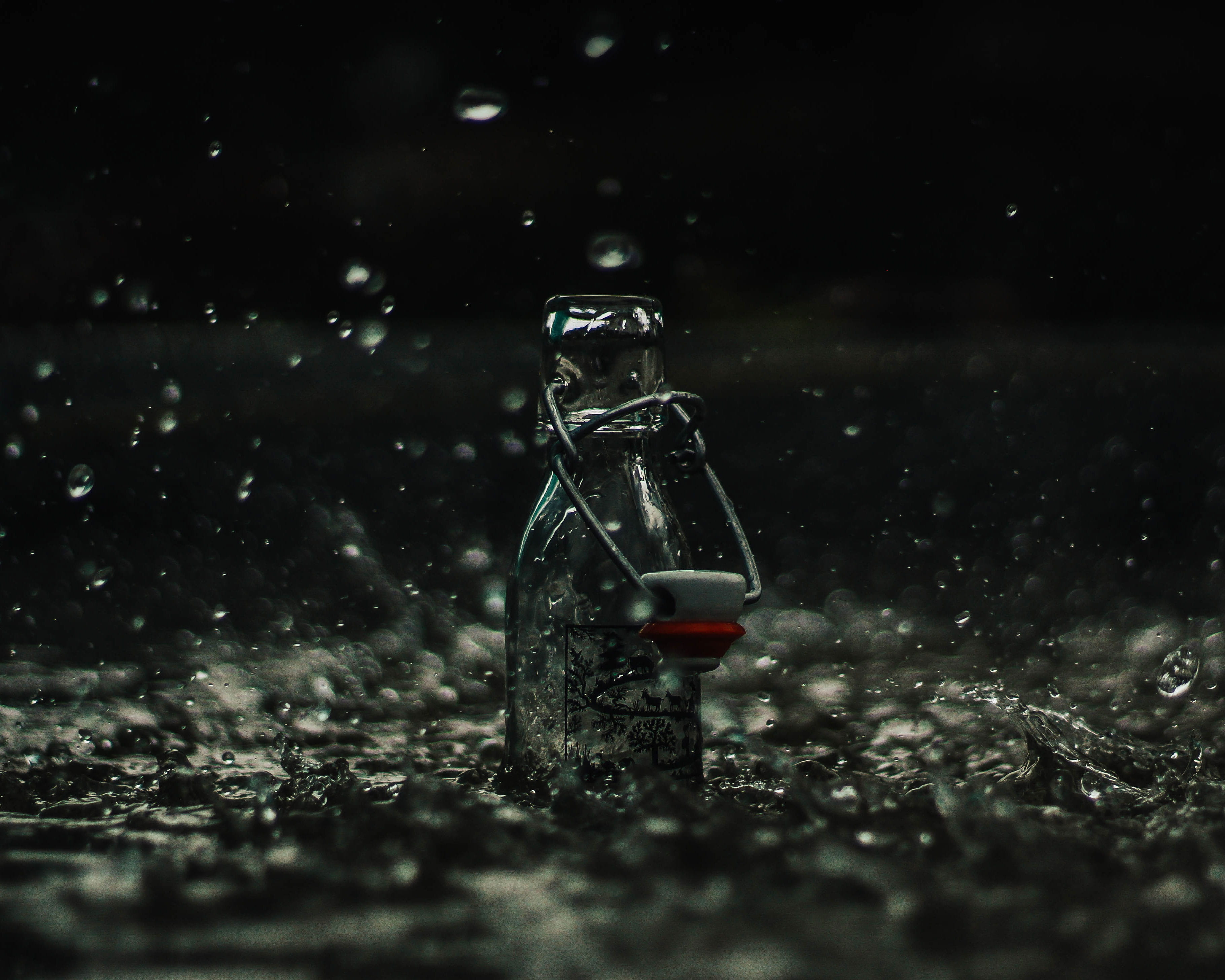 raindrop, food and drink, selective focus, drop, liquid, splashing water, puddle, container, clear, transparent, focus on foreground, black background, HD Wallpaper