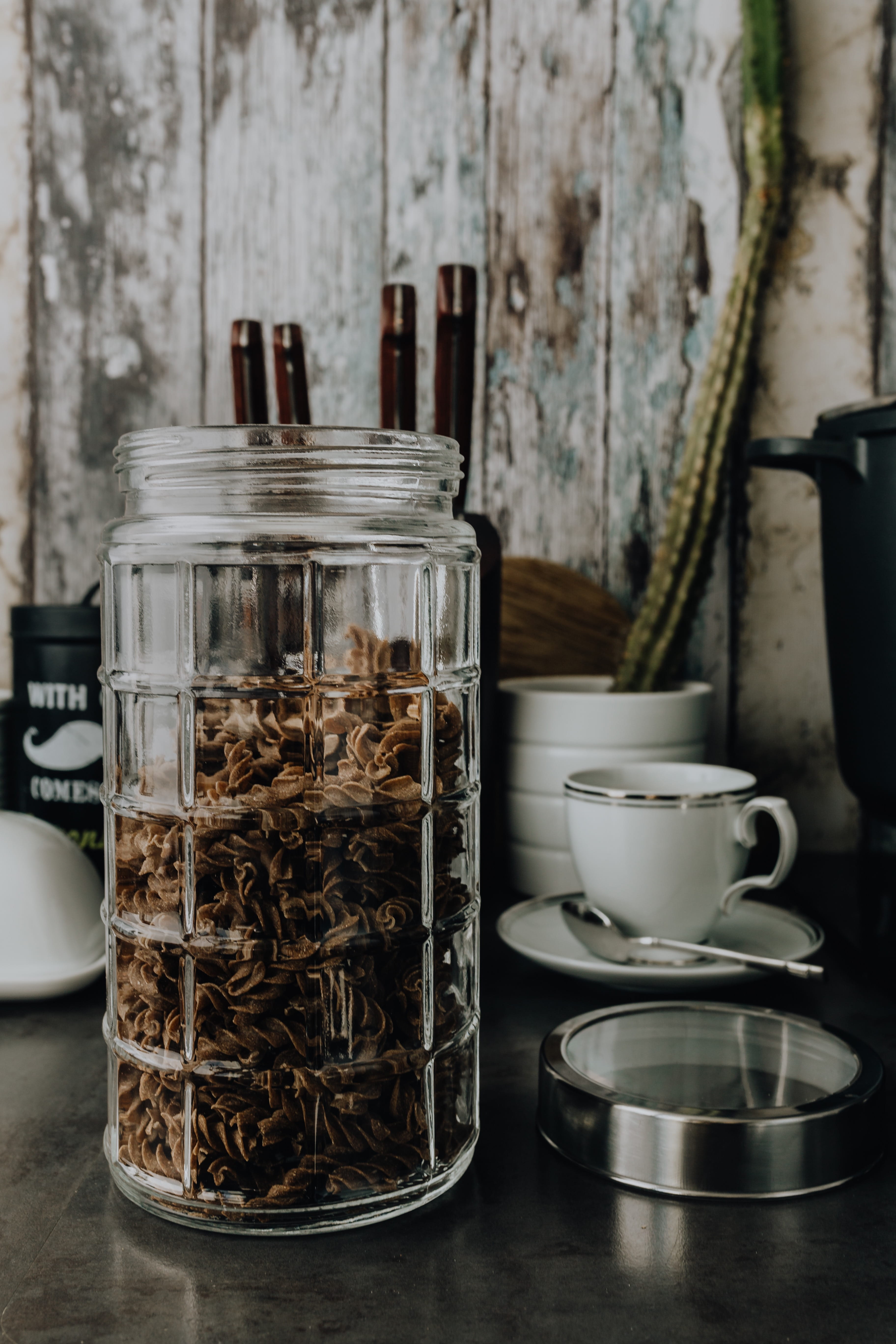 cup, kitchen, cooking, glass - material, coffee - drink, drink, woman, container, focus on foreground, coffee, hand, food, no people, coffee cup, crockery, Phone HD Wallpaper