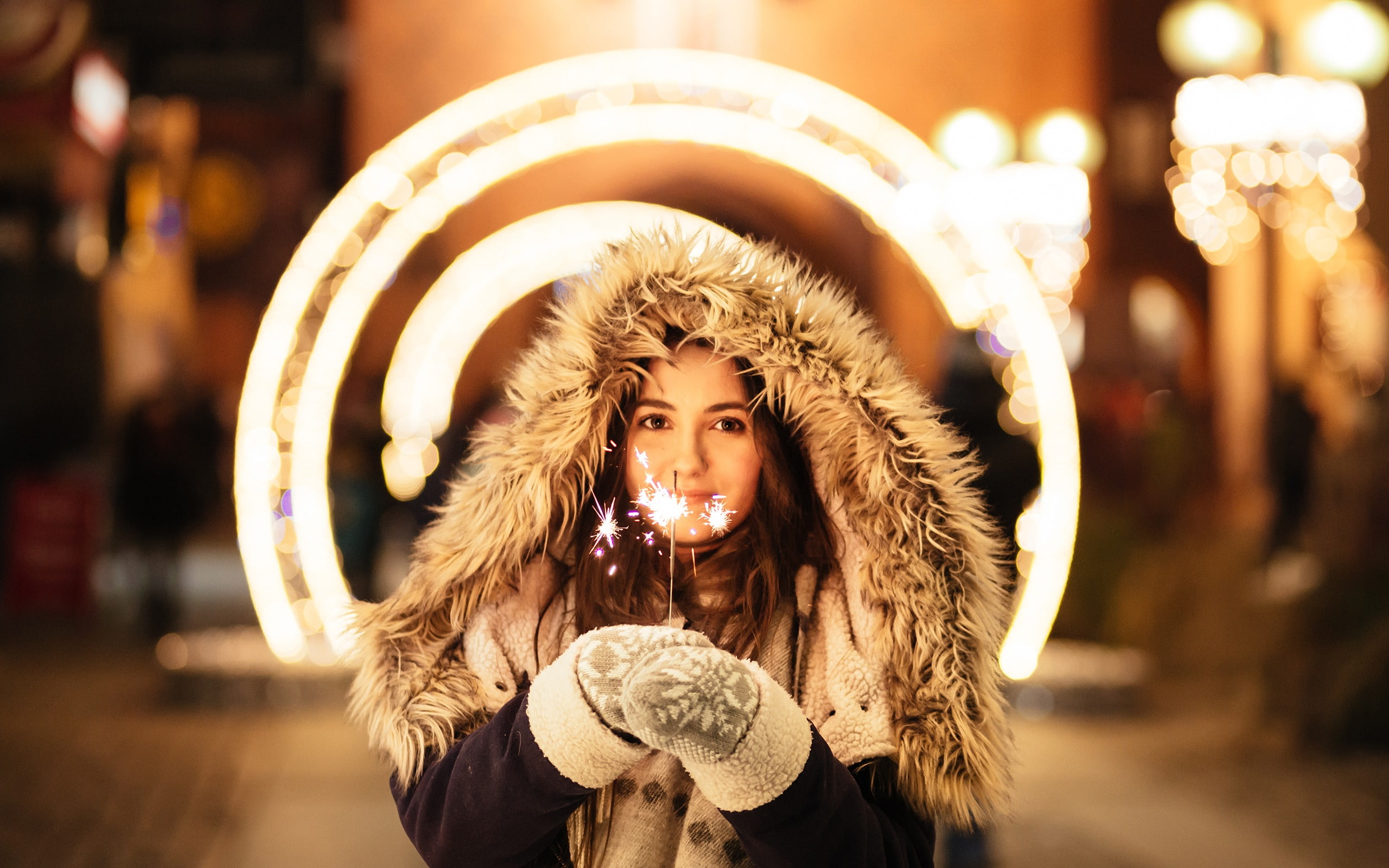 leisure activity, ph, front view, beautiful, fur, focus on foreground, 2K, young adult, blur, hairstyle, beautiful woman, beauty, outdoors, hood - clothing, HD Wallpaper