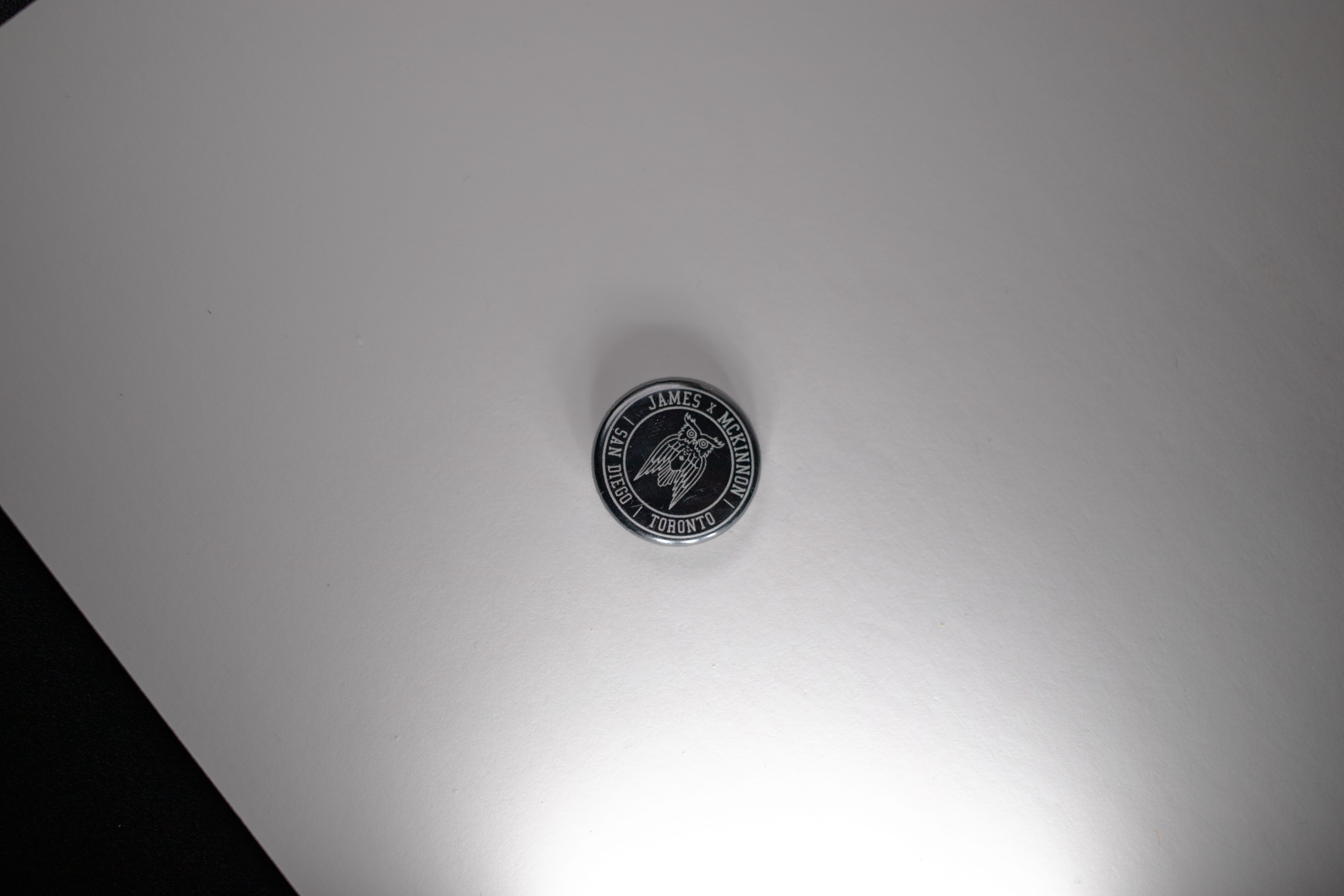 clock face, metal, instrument of time, texture, light fixture, single object, shape, money, low angle view, safe, gauge, minute hand, floor, wall clock, HD Wallpaper