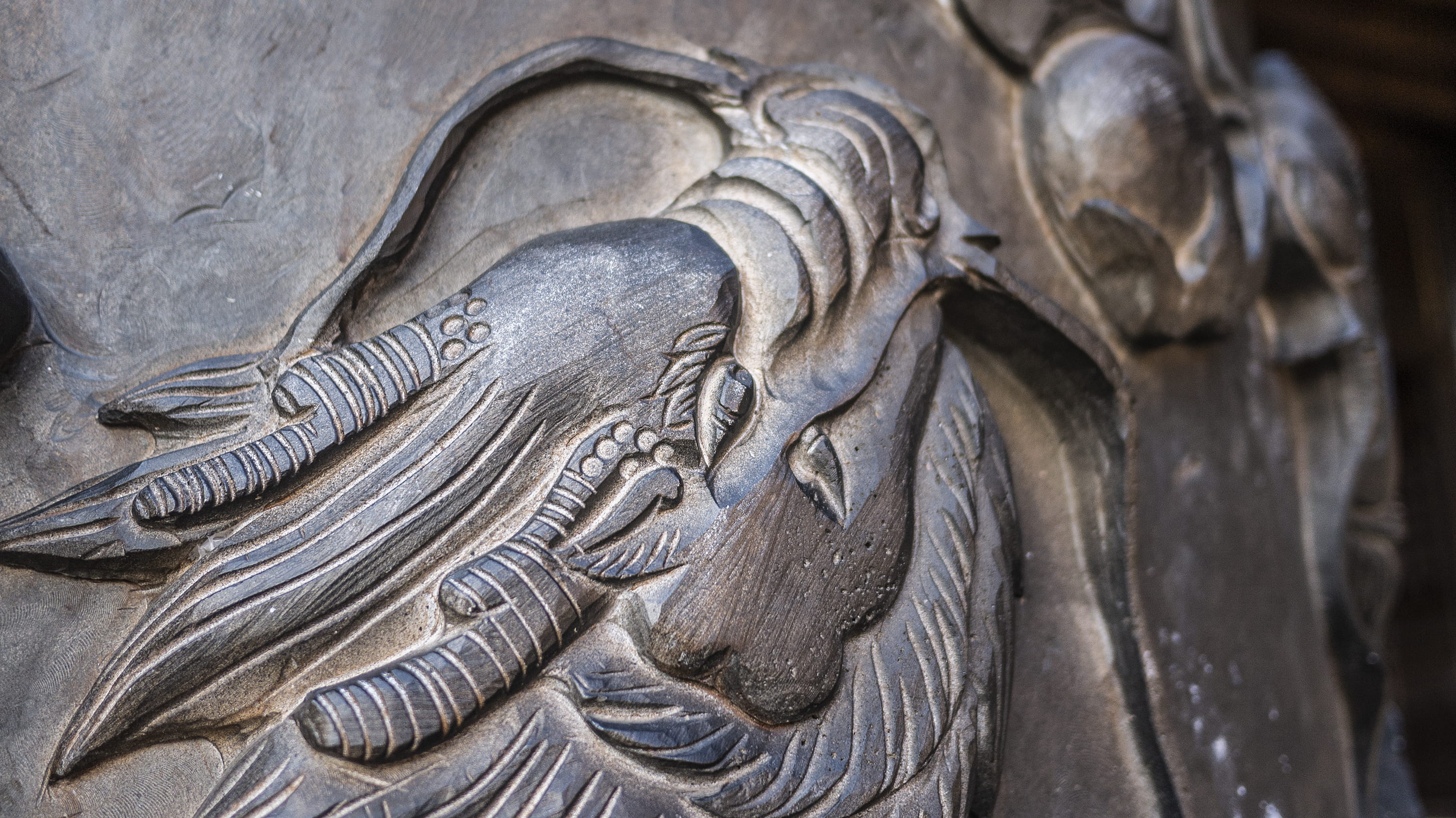 sculpture, totem, nickel, representation, bas relief, religion, carving - craft product, archaeology, money, the past, art and craft, spirituality, male likeness, HD Wallpaper