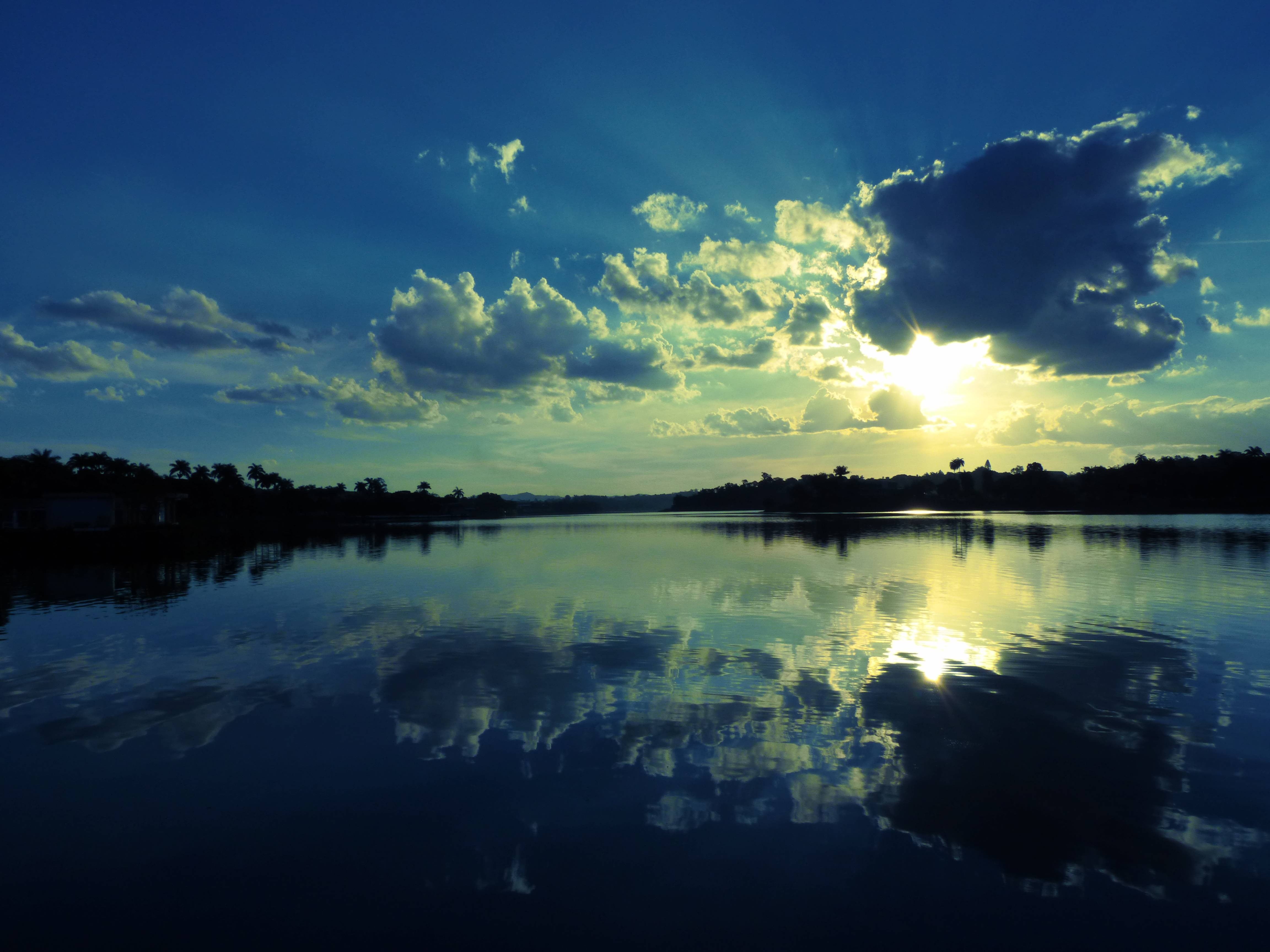 idyllic, blue, 4K, sky, fish, black, plant, reflection, no people, clouds, tranquil scene, cloud - sky, lake, tranquility, awe, sunset, tank, tree, water, HD Wallpaper