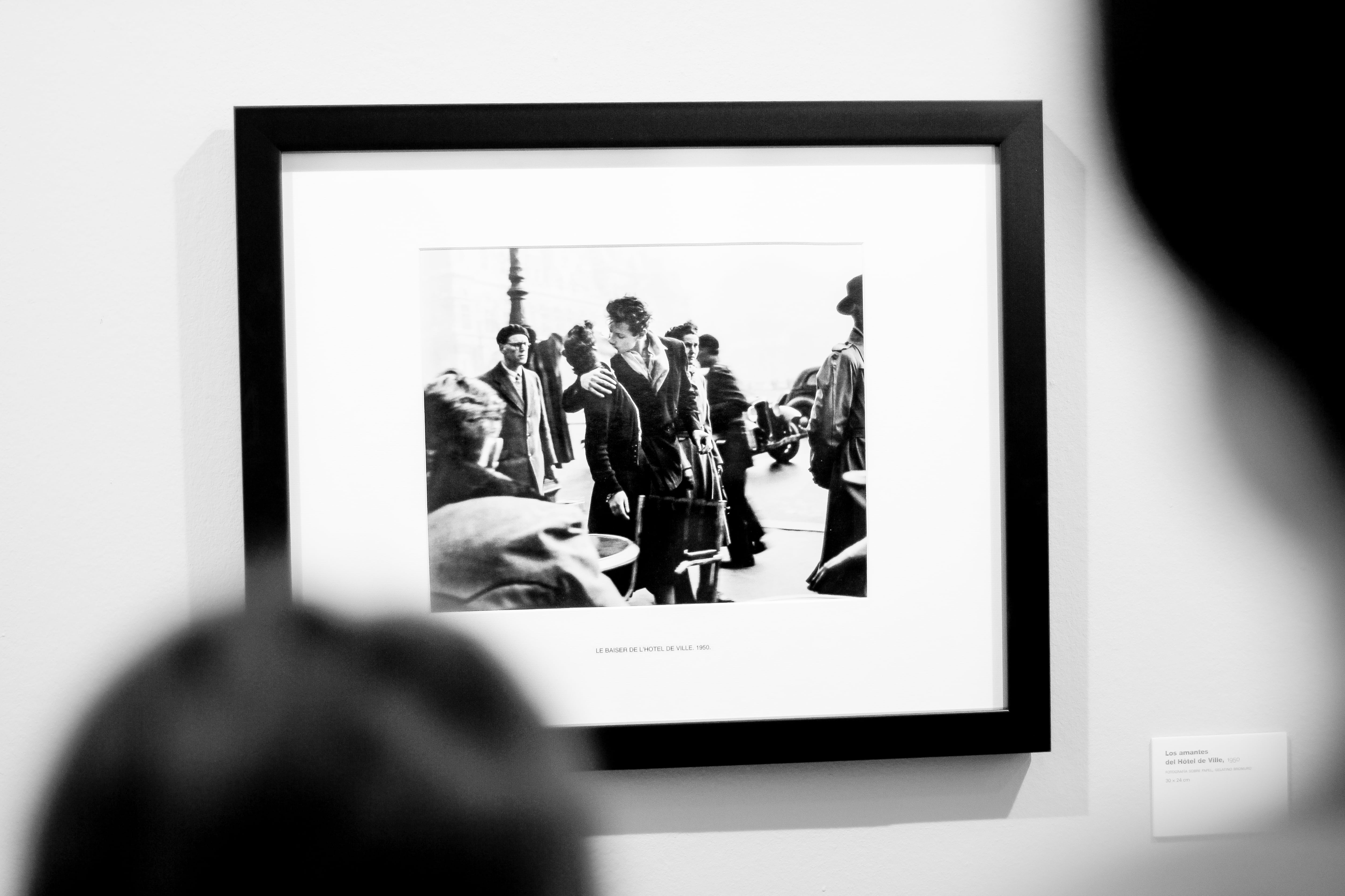 picture, people, males, near, the media, photograph, picture frame, black and white, arts culture and entertainment, men, old-fashioned, indoors, photo, HD Wallpaper