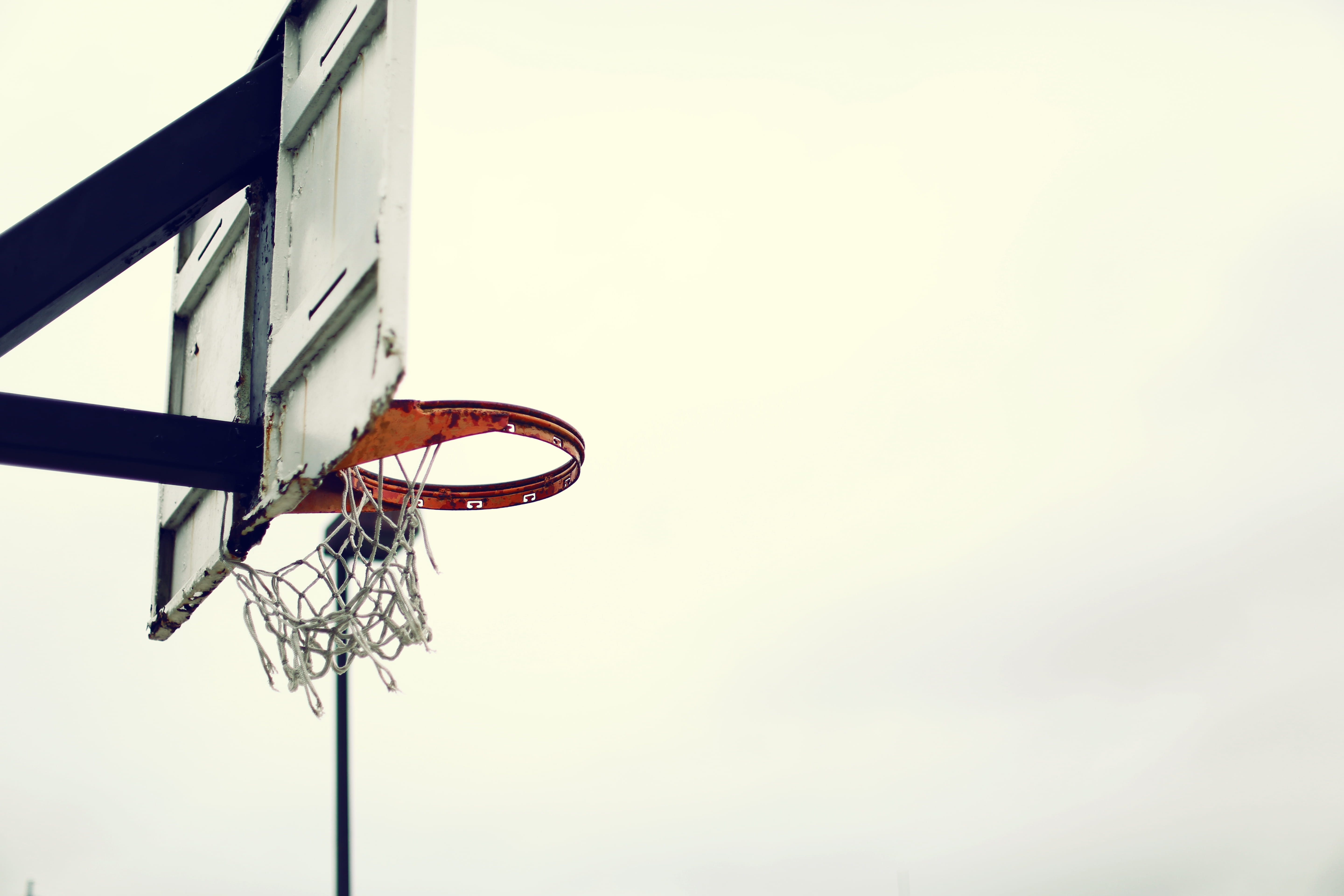 daytime, 5K, built structure, white, low angle view, basketball Hoop, architecture, selective focus, hoops, portable, metal, basketball - ball, net - sports equipment, HD Wallpaper