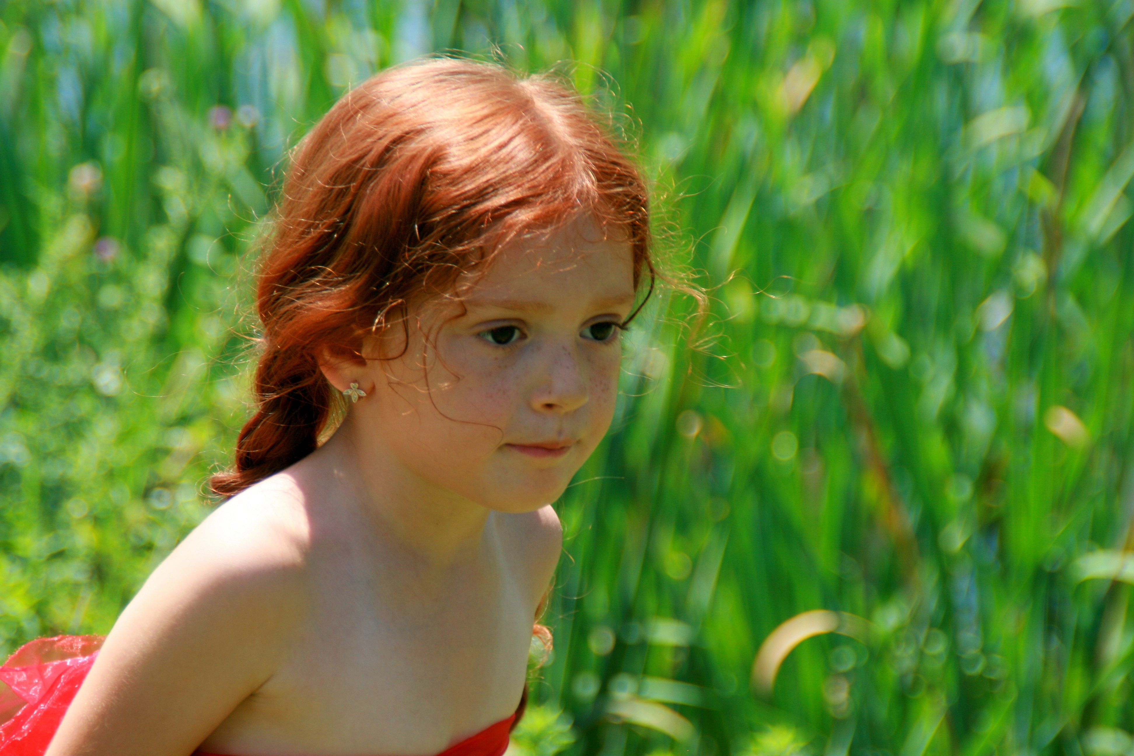 growth, redhead, innocence, selective, photography, females, dress, real people, cute, portrait, focus, lifestyles, plant, day, childhood, looking at camera, HD Wallpaper