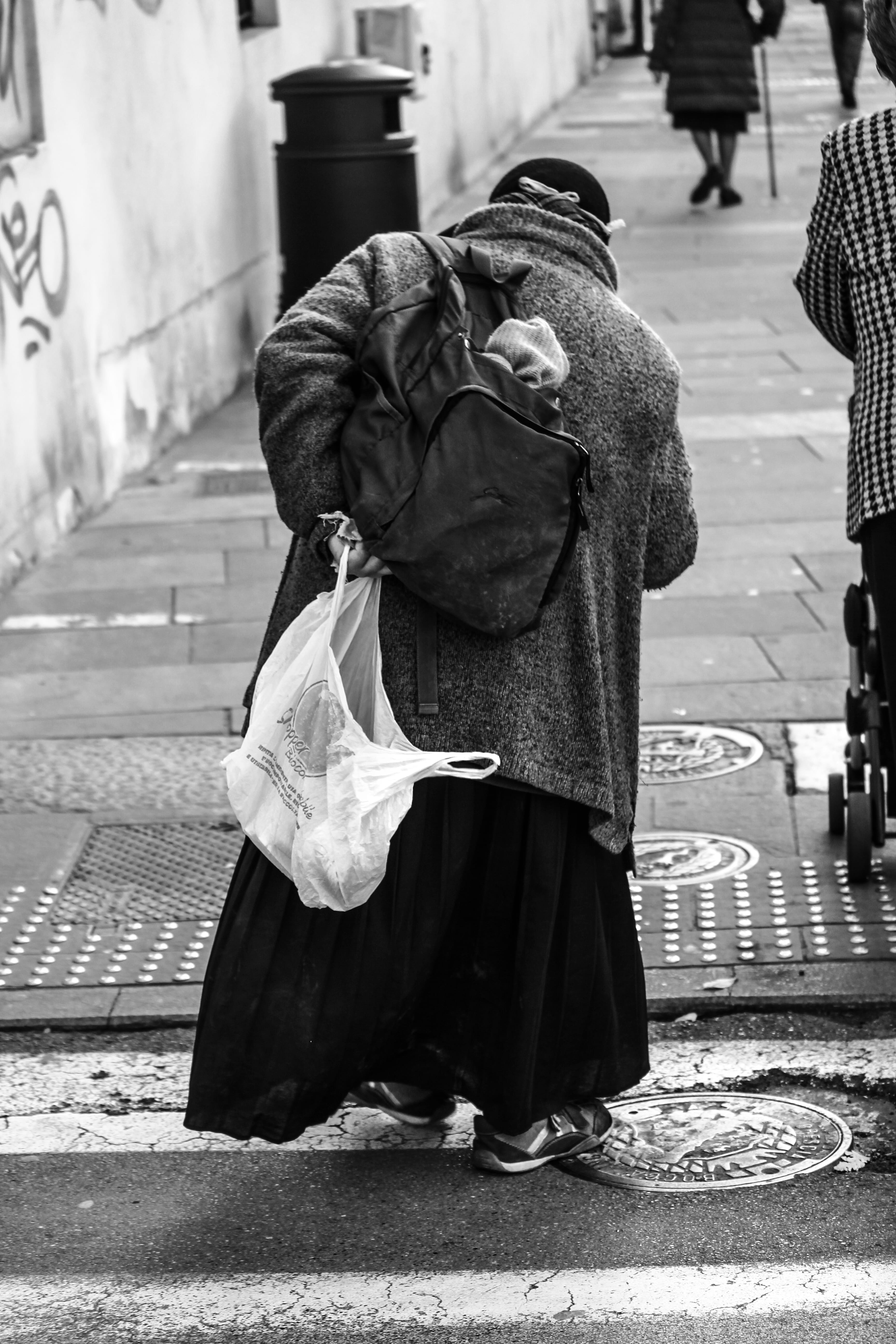 clothing, pavement, incidental people, sidewalk, 5K, coat, man, footpath, social issues, men, homeless, people, day, lifestyles, wear, road, holding, portrait, Phone HD Wallpaper