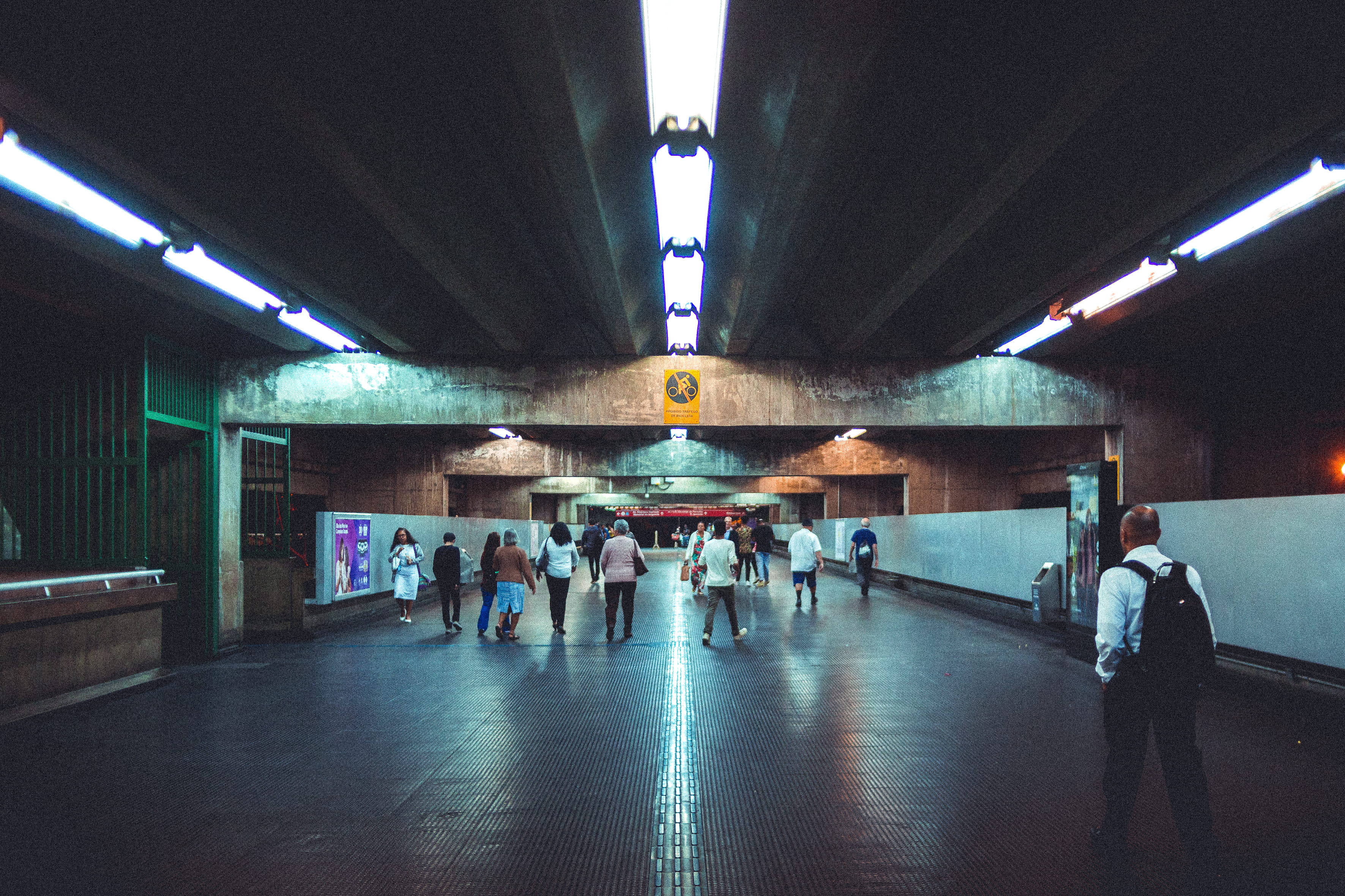 large group of people, tunnel, 2K, public transportation, commuters, indoors, underpass, flooring, lighting equipment, subway station, building, crowd, HD Wallpaper