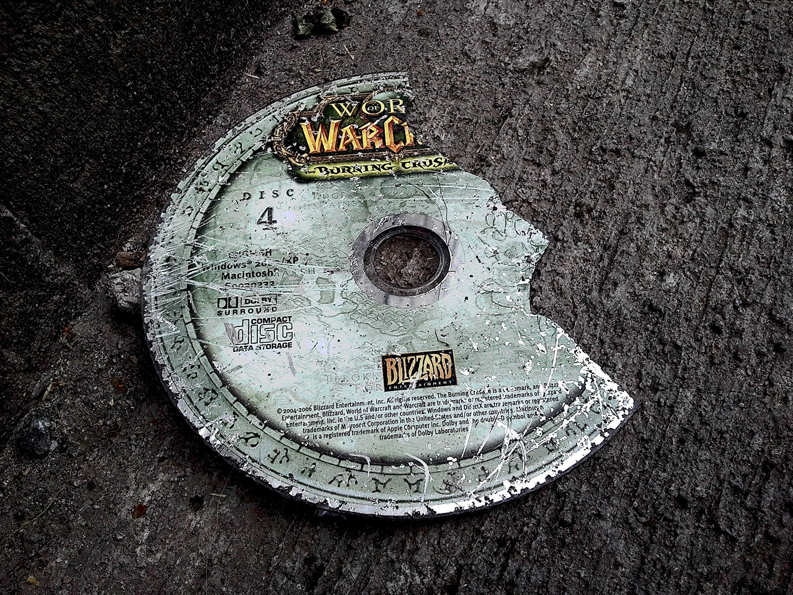 blizzard, circle, communication, run-down, disk, textured, rusty, world of warcraft, manhole, old, day, single object, metal, number, no people, cover, HD Wallpaper