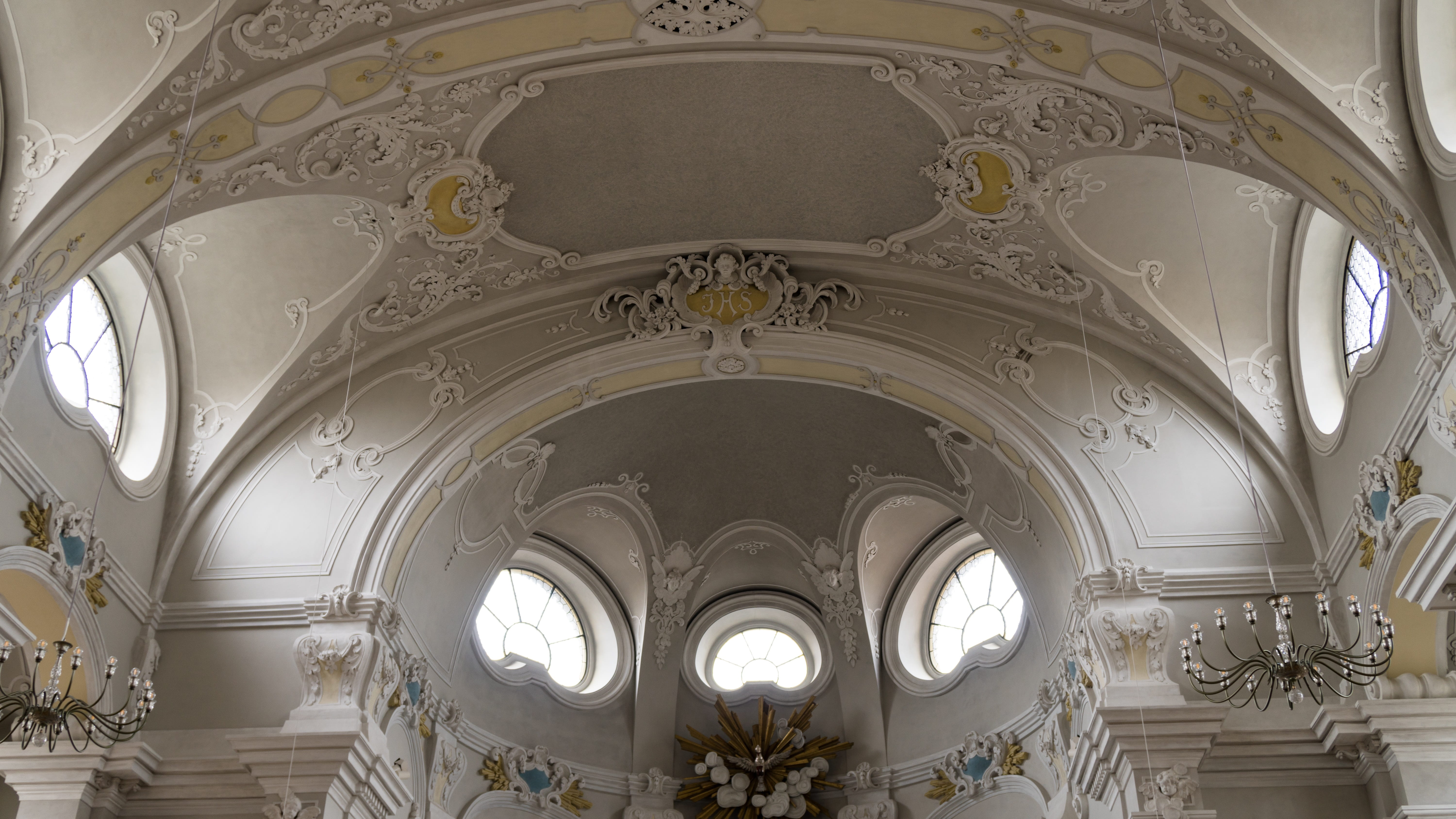 sprituell, Church, window, belief, thoughtful, day, Vault, cupola, indoors, ceiling, frauenfeld, directly below, ornate, ornament, architecture and art, HD Wallpaper