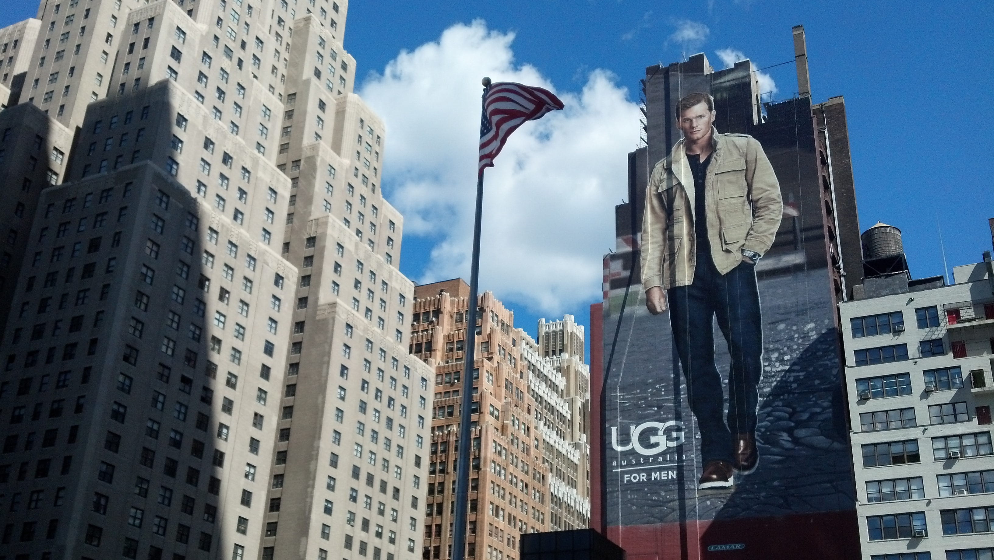 men, scenic, one person, skyscraper, skyline, usa, nyc, tower, adult, cityscape, architecture, communication, building exterior, flag, 2K, buildings, scenery, HD Wallpaper