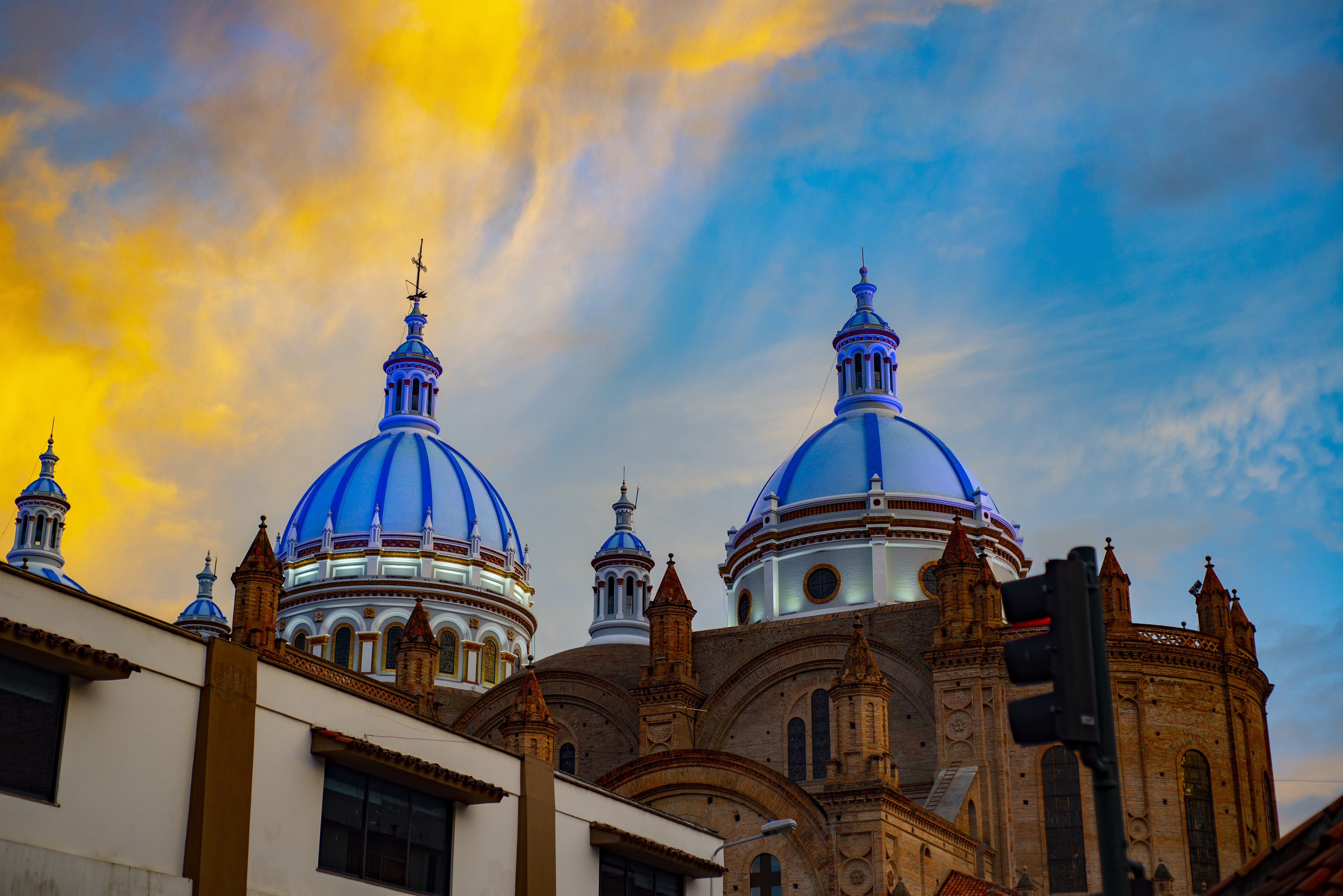 cloud - sky, ecuador, religion, spirituality, basin, sky, building, built structure, nature, architecture, dome, building exterior, city, travel, spire, HD Wallpaper