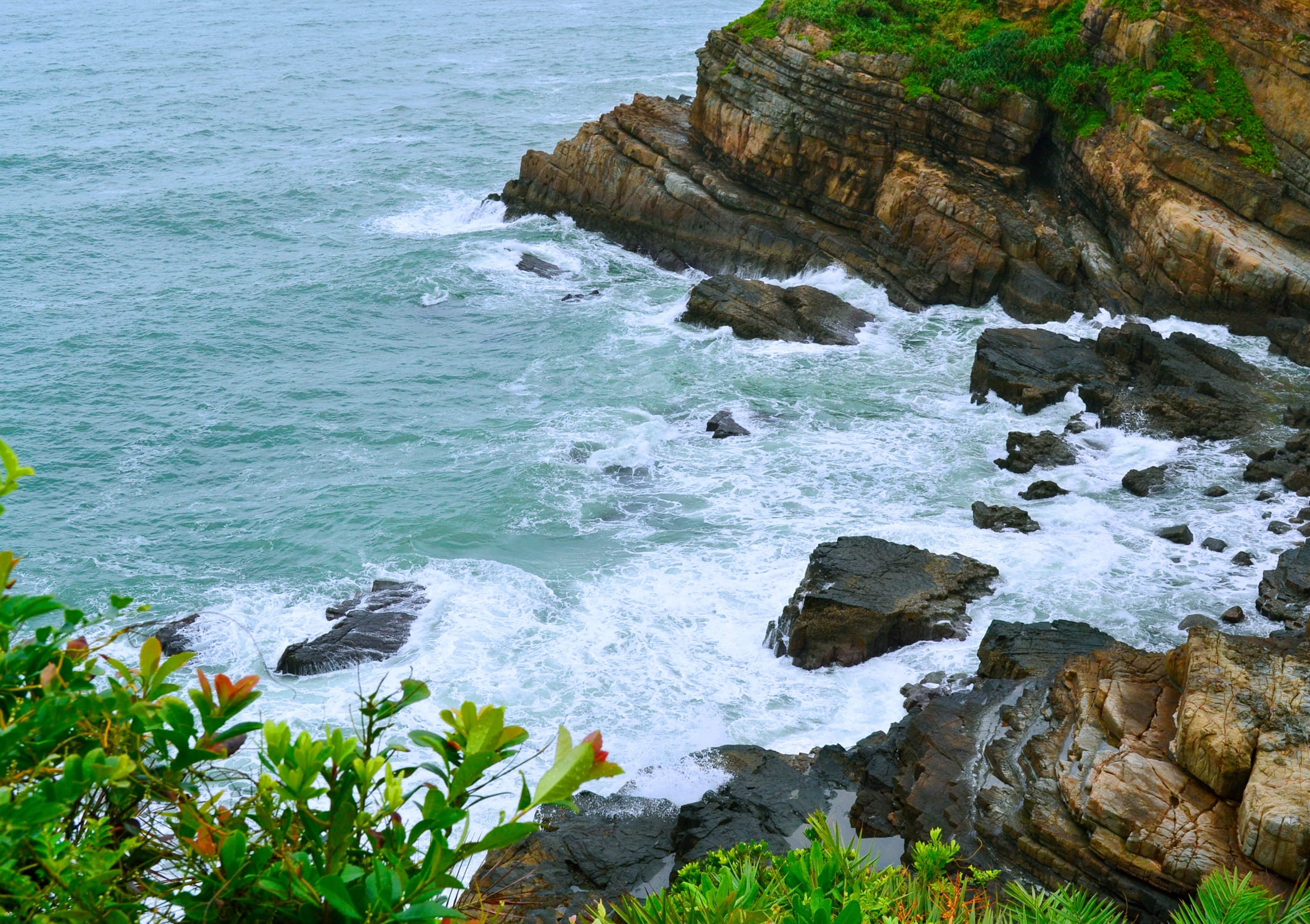 the landscape, sea, water, natural, scenics - nature, the sea, day, rocky coastline, high angle view, sport, beauty in nature, motion, rock - object, outdoors, HD Wallpaper