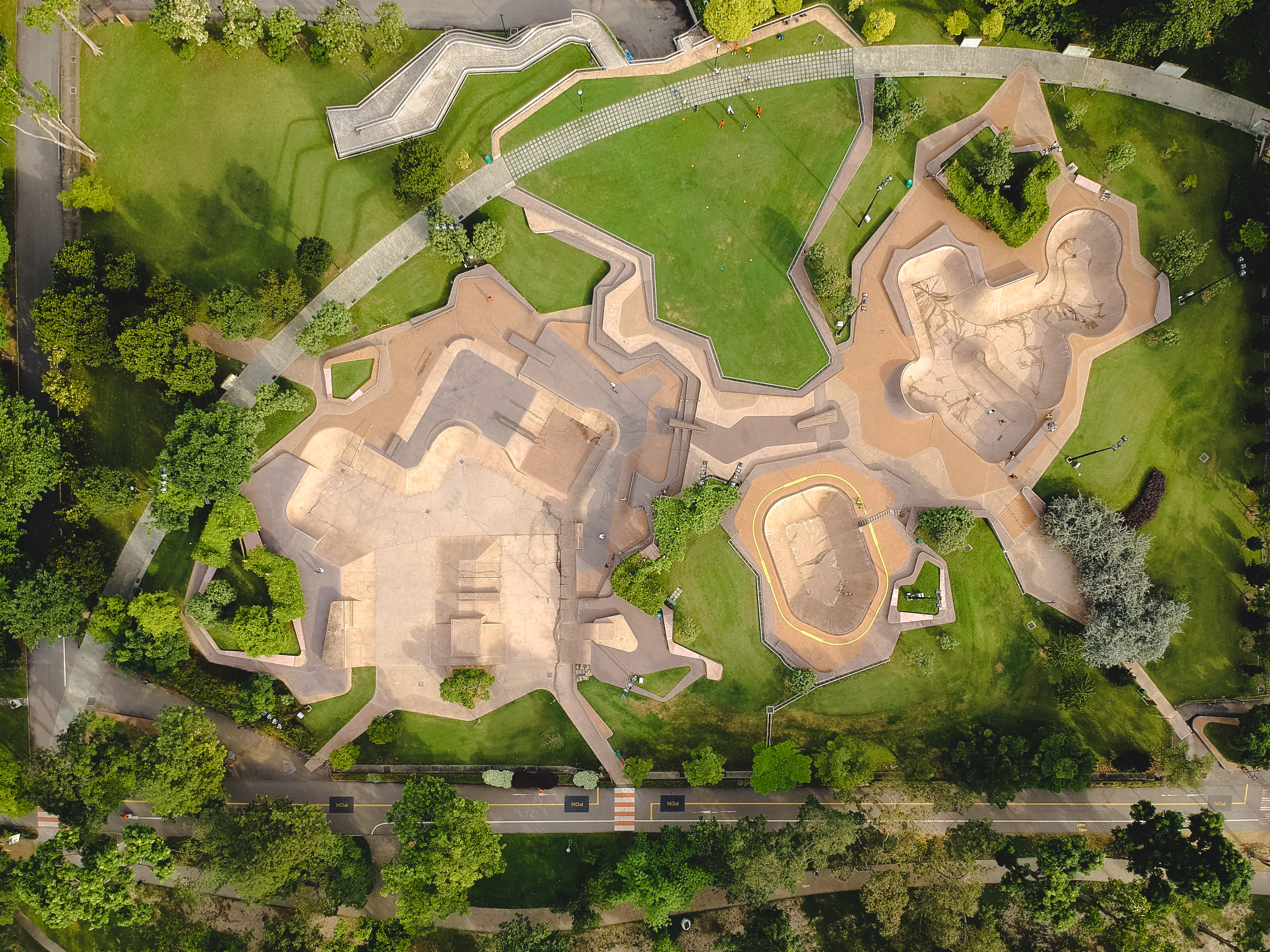 architecture, skateboarding, green color, high angle view, park, building, aerial view, tree, up, field, water, drone, 4K, nature, day, building exterior, HD Wallpaper