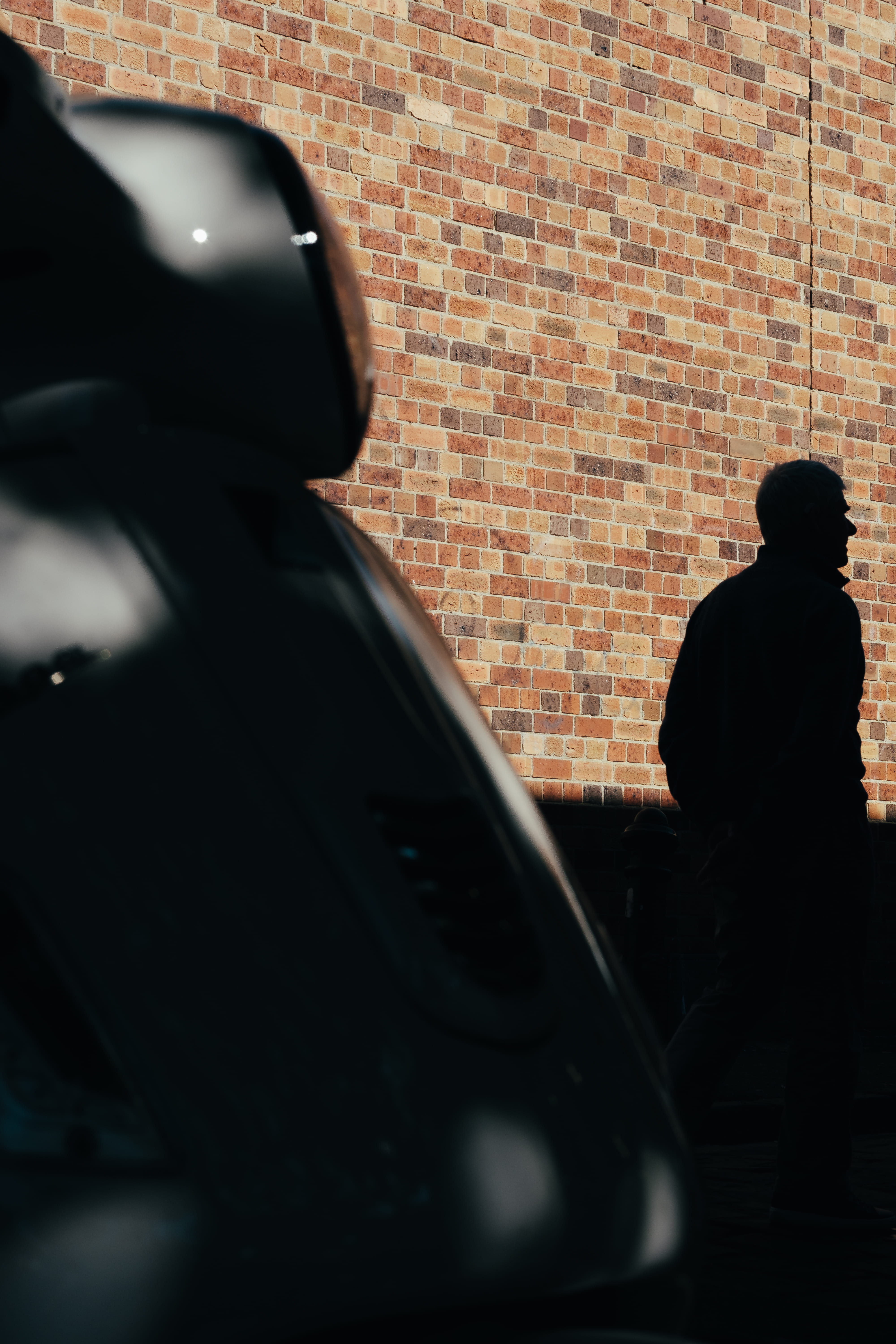 wall, man, melbourne, mode of transportation, carlton, real people, silhouette, lifestyles, 5K, day, transportation, australia, fujifilm, urban, architecture, Phone HD Wallpaper