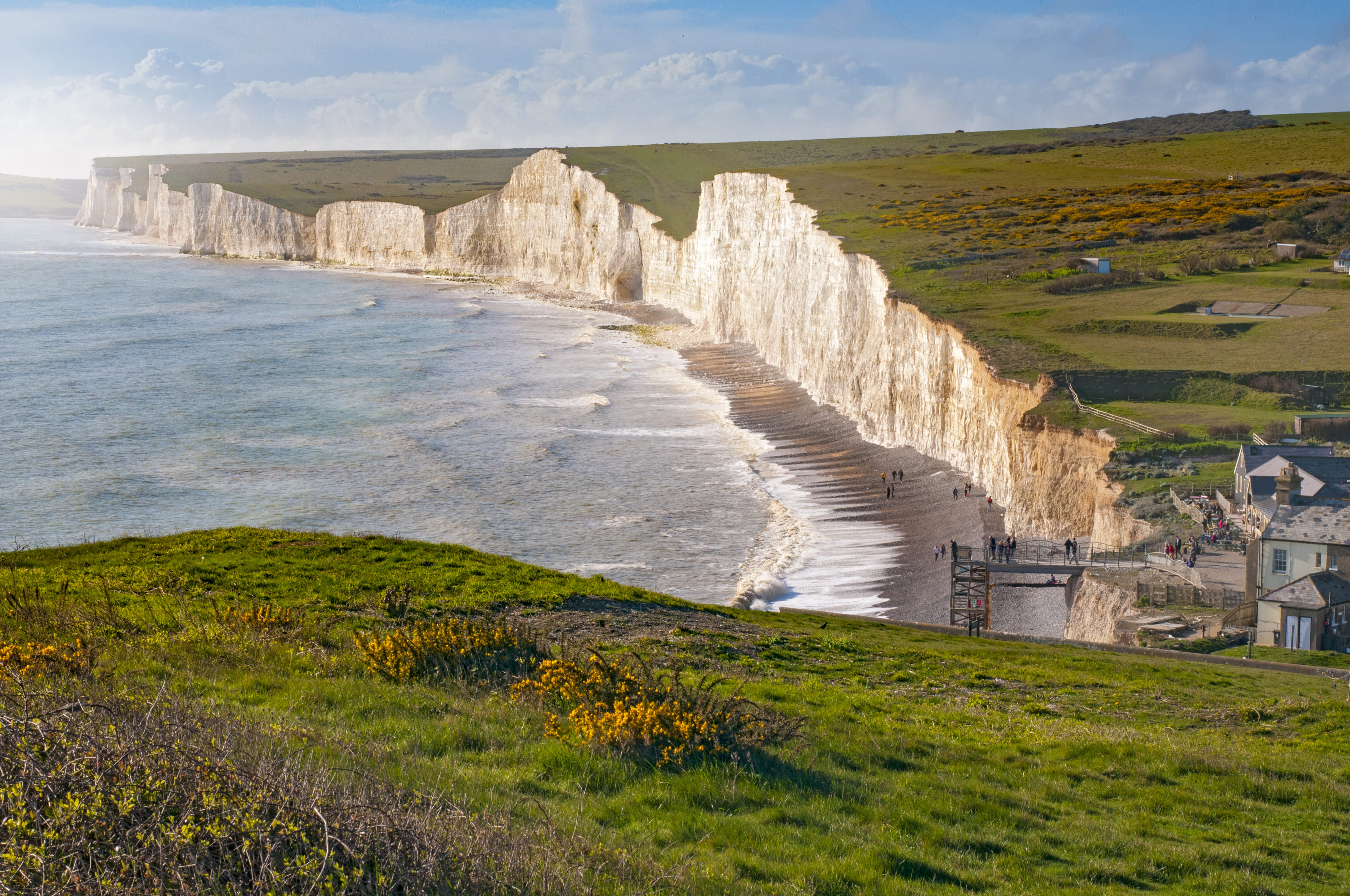 seven sister, tranquility, architecture, united kingdom, land, beauty in nature, shore, sky, building exterior, cliffs, built structure, field, beach, scenics - nature, HD Wallpaper