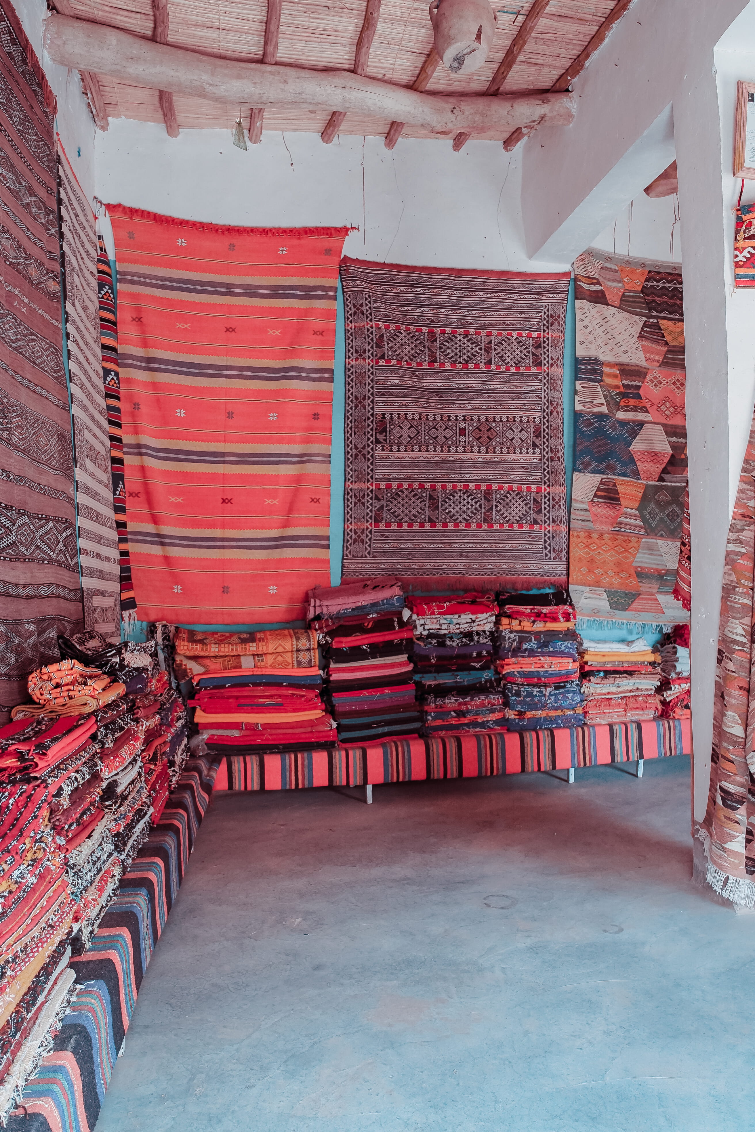 ceiling, assorted, textile, built structure, architectural column, no people, home decor, morocco, absence, architecture, place of worship, wall - building feature, Phone HD Wallpaper