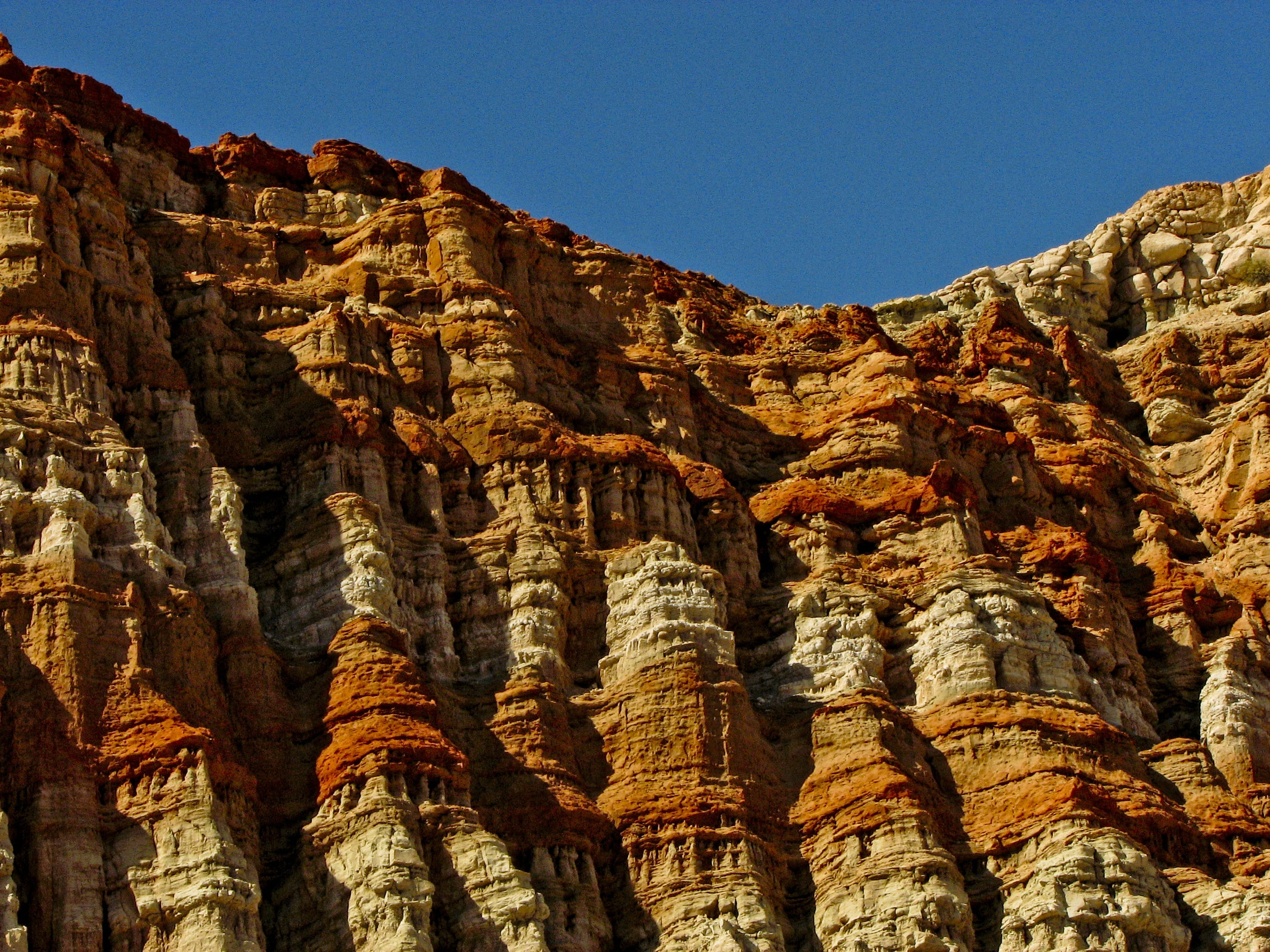 arid climate, rock - object, mountain range, eroded, day, low angle view, scenic, red rock canyon, non-urban scene, mountain peak, orange, natural, travel, HD Wallpaper