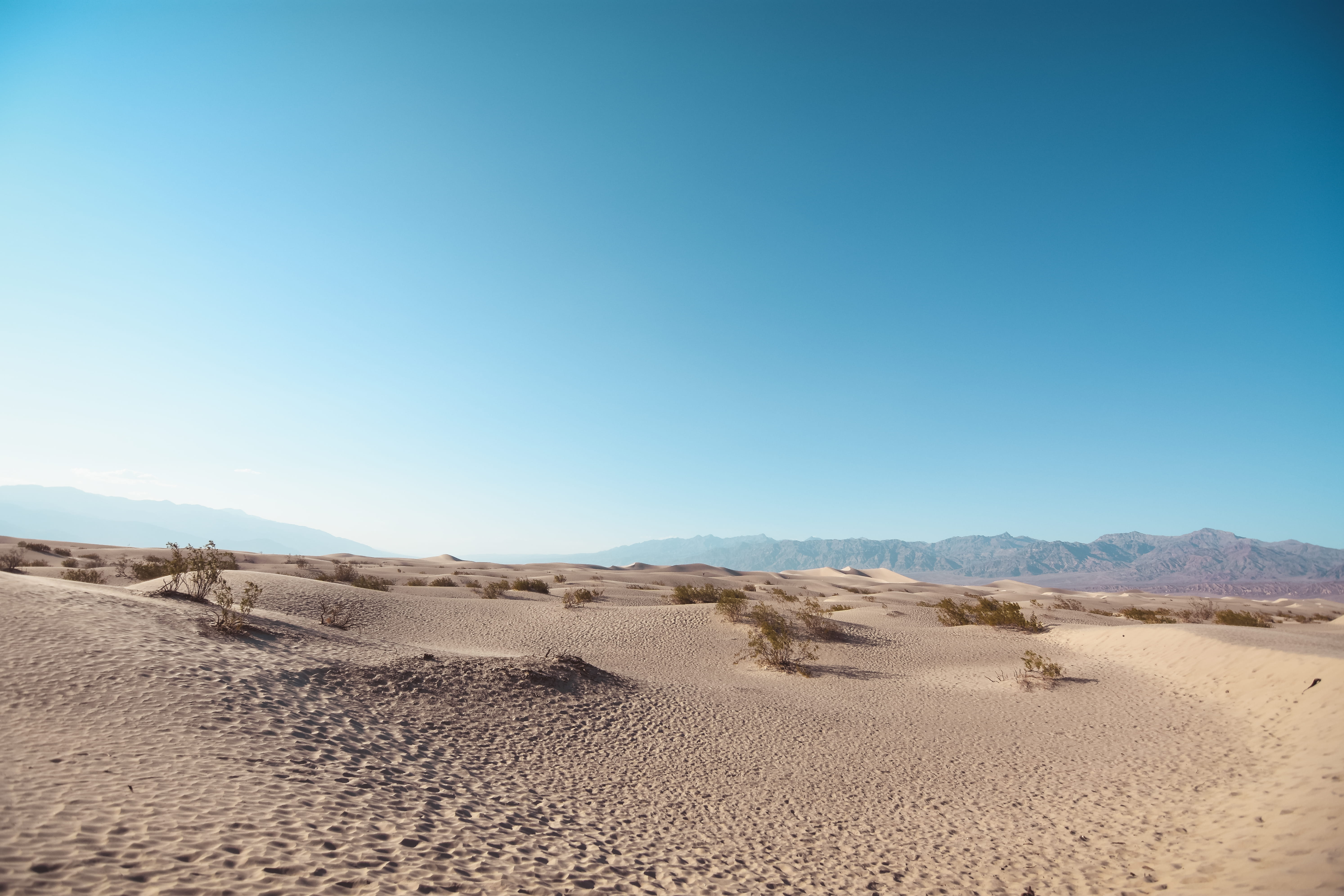 valley, white, tranquil scene, 5K, california, united states, sand, beauty in nature, death valley, outdoors, desert, landscape, no one, nature, copy space, HD Wallpaper