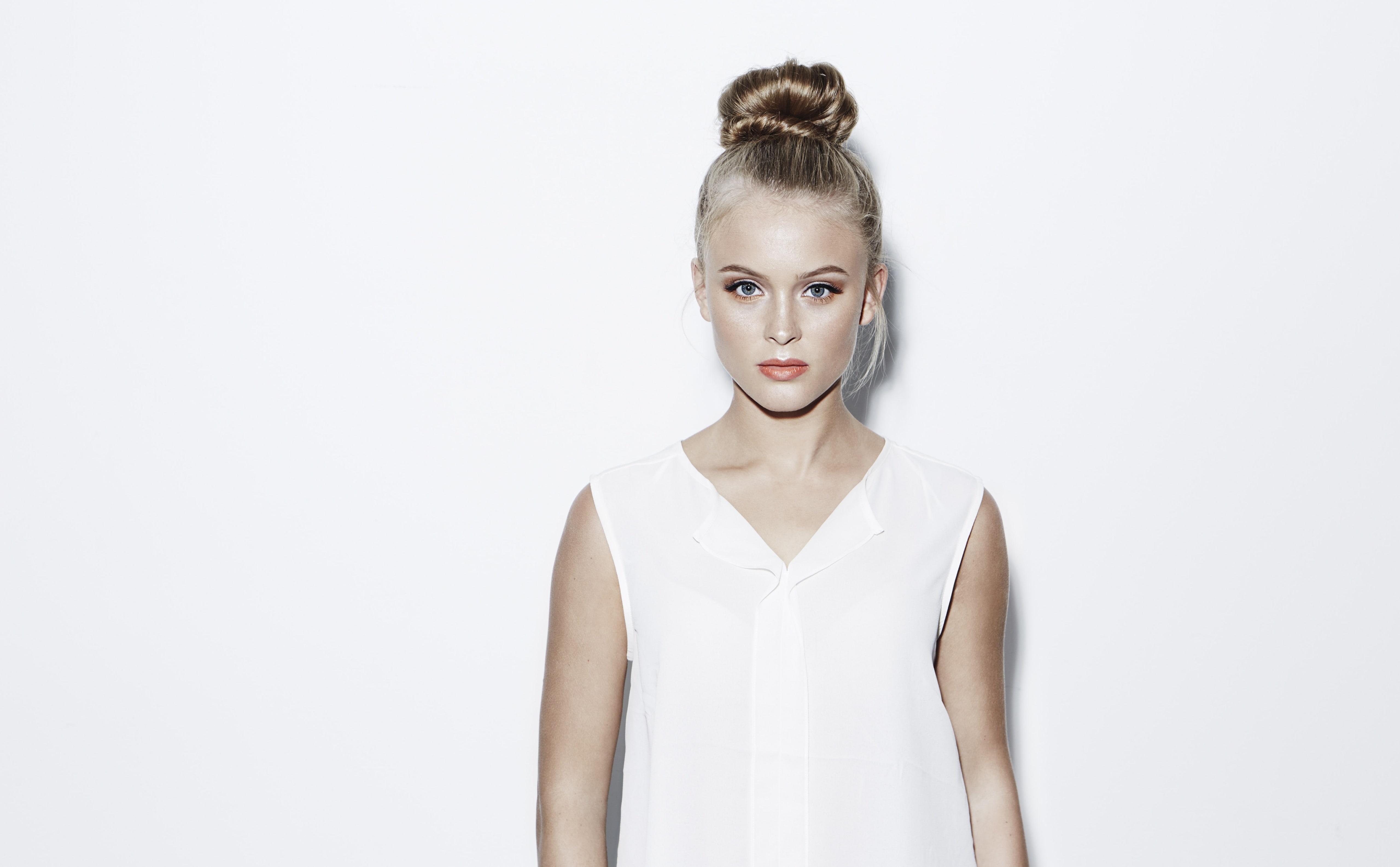 women, white background, waist up, larsson, Singer, fashion, zara, lifestyles, beautiful woman, one person, hair bun, teenager, indoors, portrait, 5K, HD Wallpaper