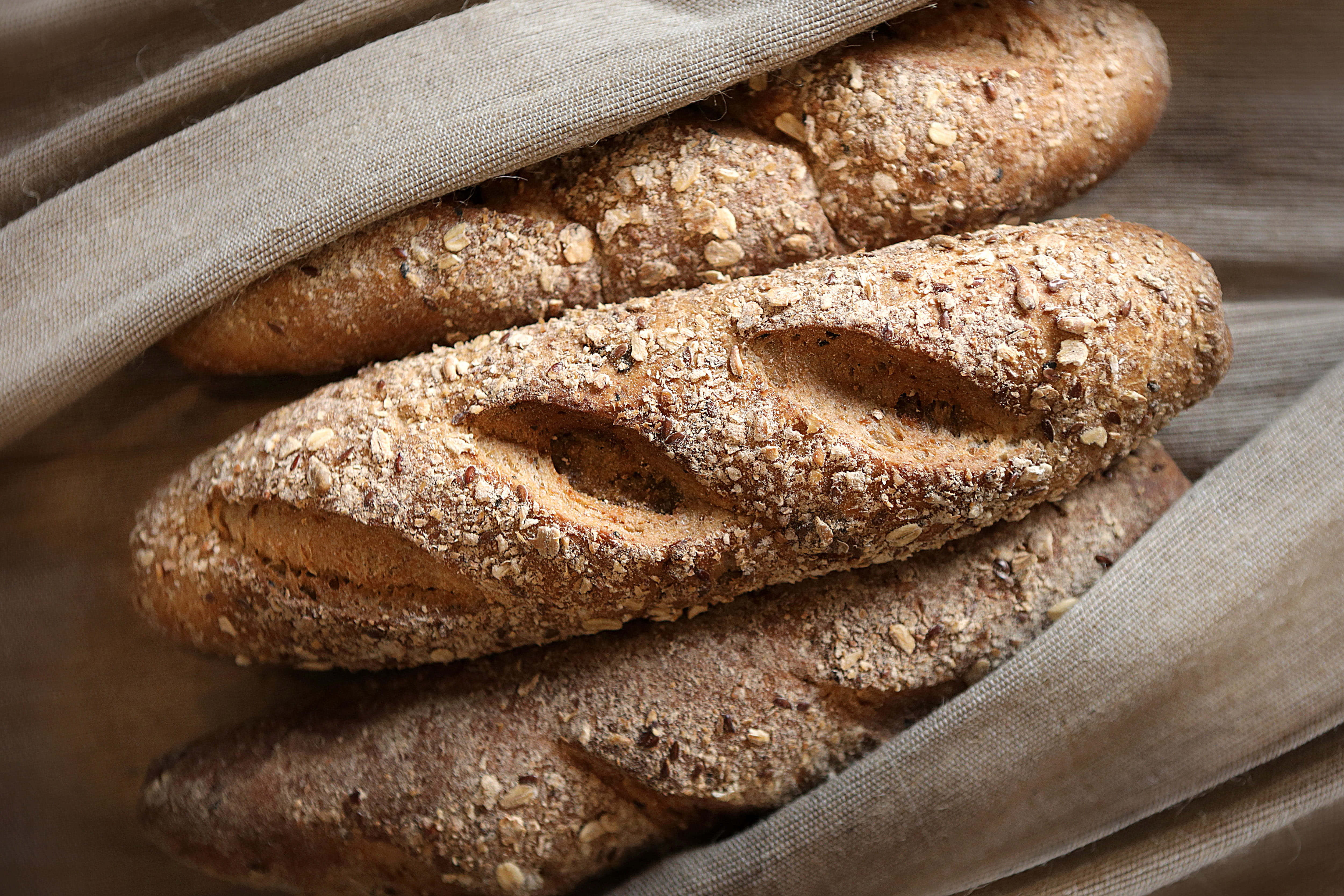 bread, breakfast, food, indoors, still life, loaf of bread, snack, breads, brown, no people, homemade, bakery, wheat, food and Drink, table knife, wholegrain, HD Wallpaper